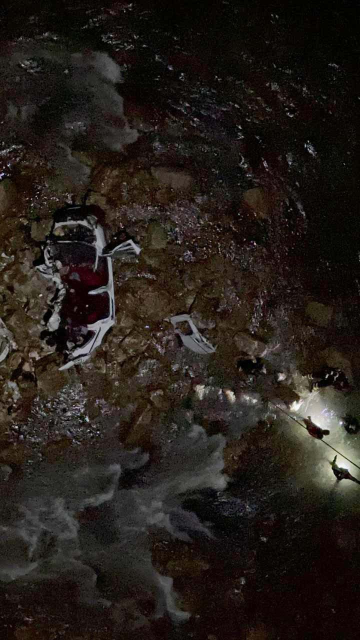 Batman'da korkunç kaza! Köprüden dereye uçan otomobil mezarları oldu