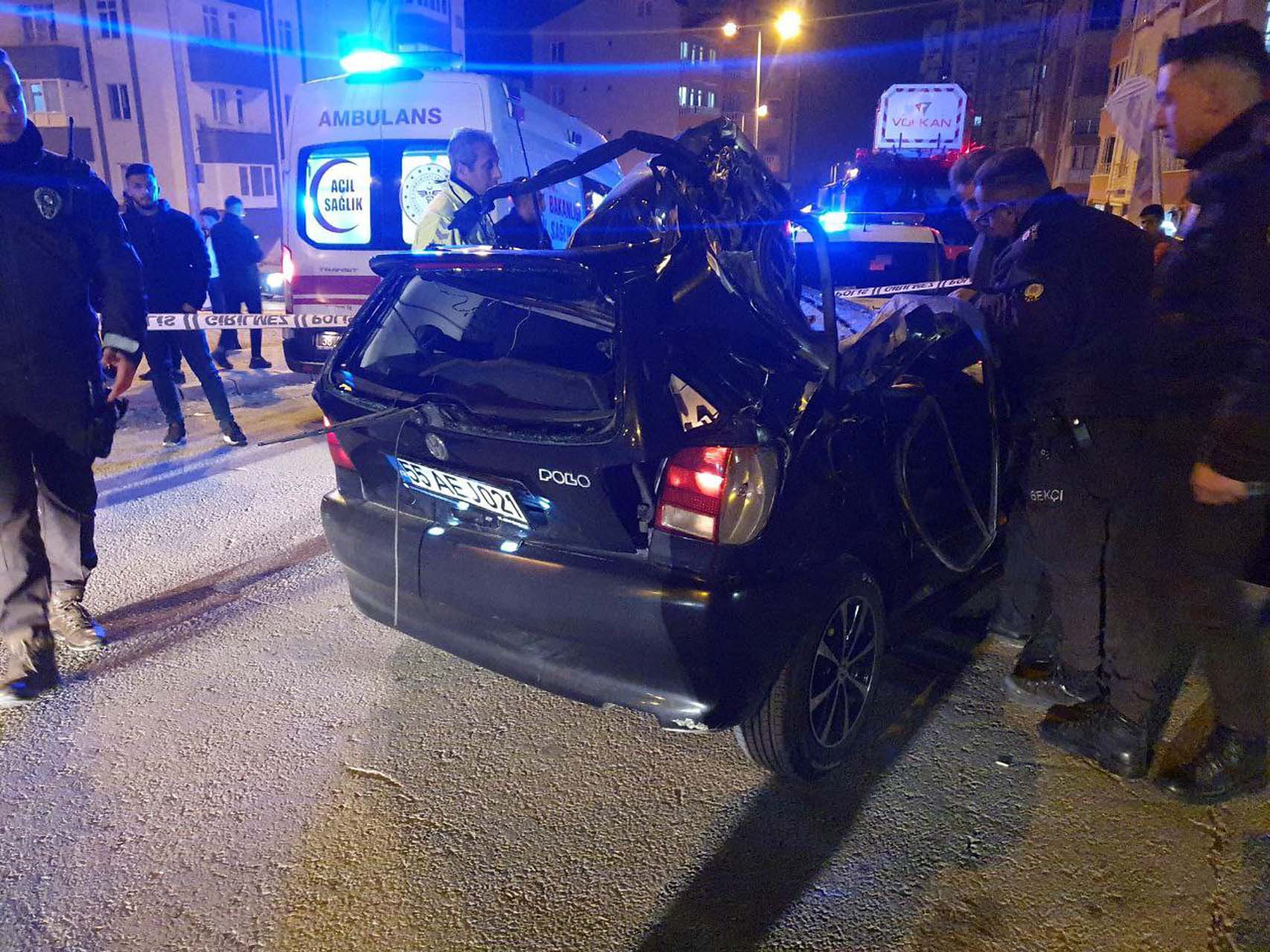 Kayseri'de ehliyetsiz sürücü dehşeti! Arkadaşının öldüğünü bile bile yola devam etti: Arkada oturan gencin uzuvları koptu