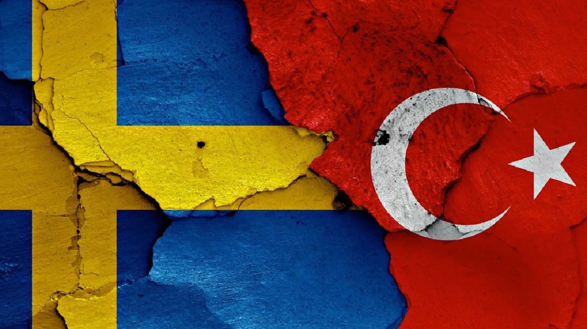 İsveç, Türk Büyükelçiliğinin önünde Kur'an-ı Kerim yakma eylemine izin verdi! AK Parti'den tepki gecikmedi! 