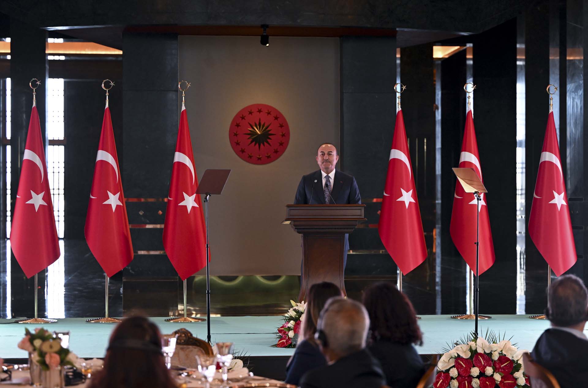 Bakan Çavuşoğlu'dan İsveç'e Kur'an-ı Kerim tepkisi: Buna kimse fikir özgürlüğü, düşünce özgürlüğü diyemez