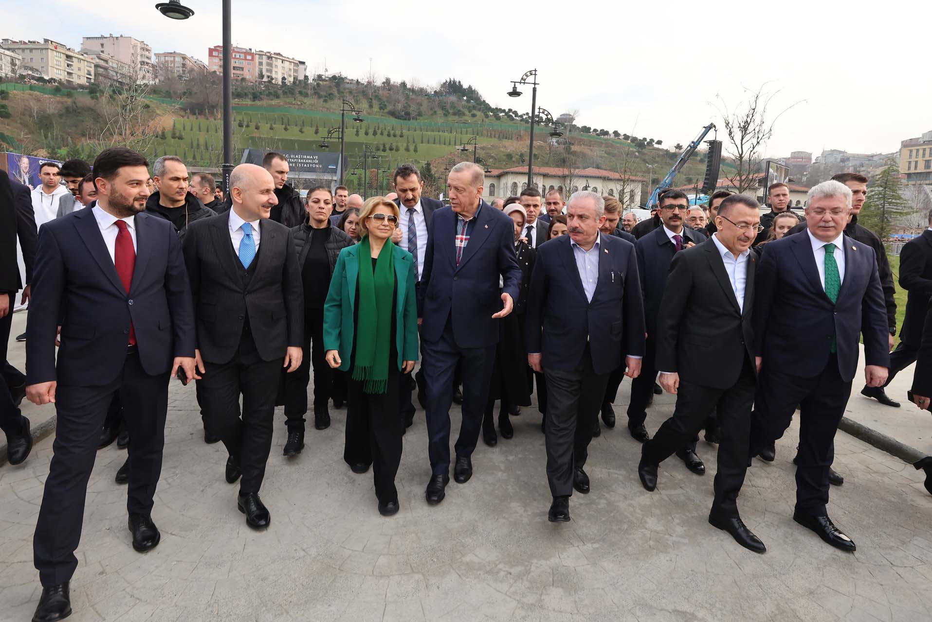 Tansu Çiller, İstanbul Havalimanı metro hattı açılışına katıldı! Kurdeleye kesti, Cumhurbaşkanı Erdoğan'a eşlik etti 