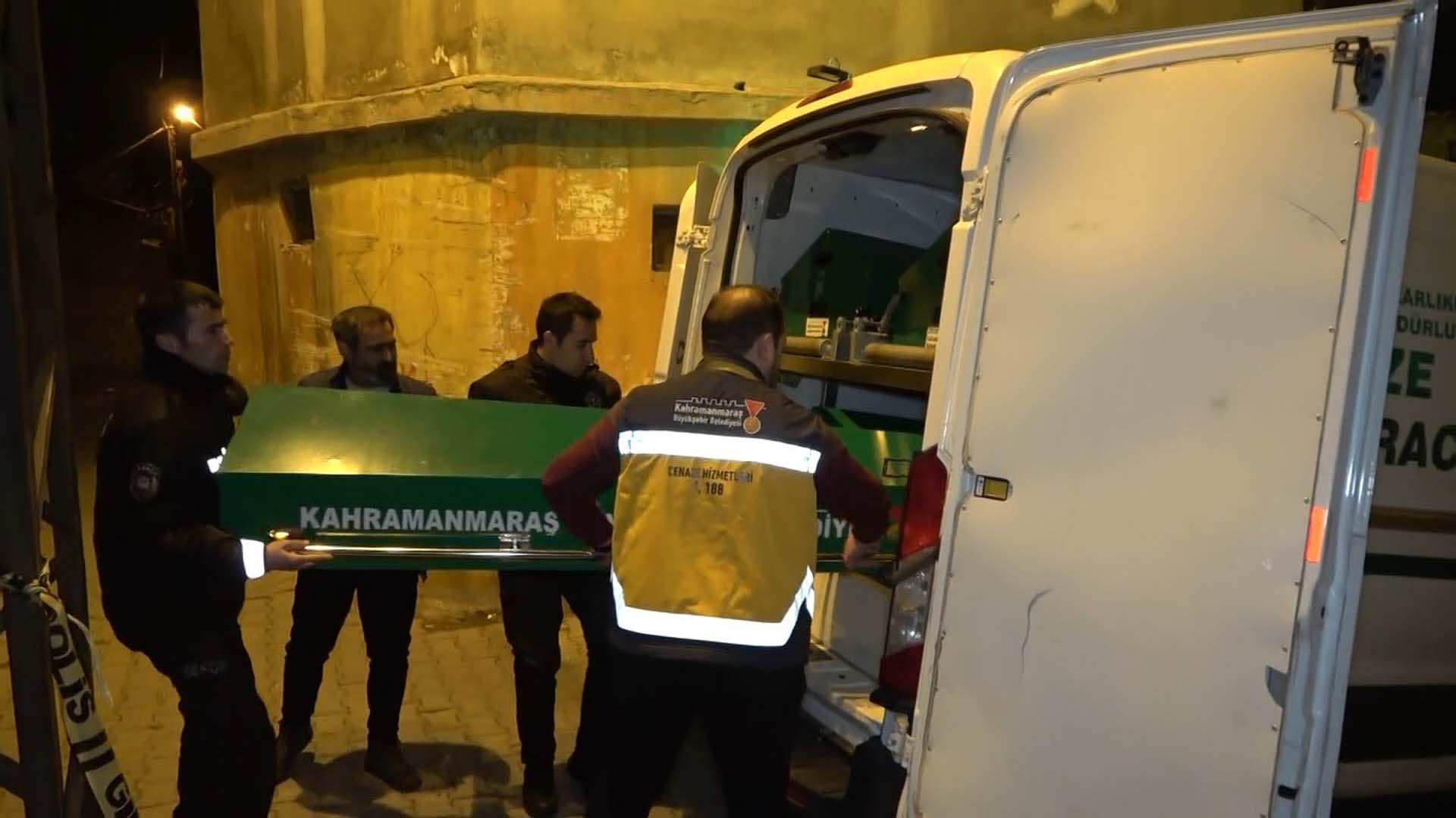 Kahramanmaraş'ın Dulkadiroğlu ilçesinde yangın faciası: 3 çocuk hayatını kaybetti 