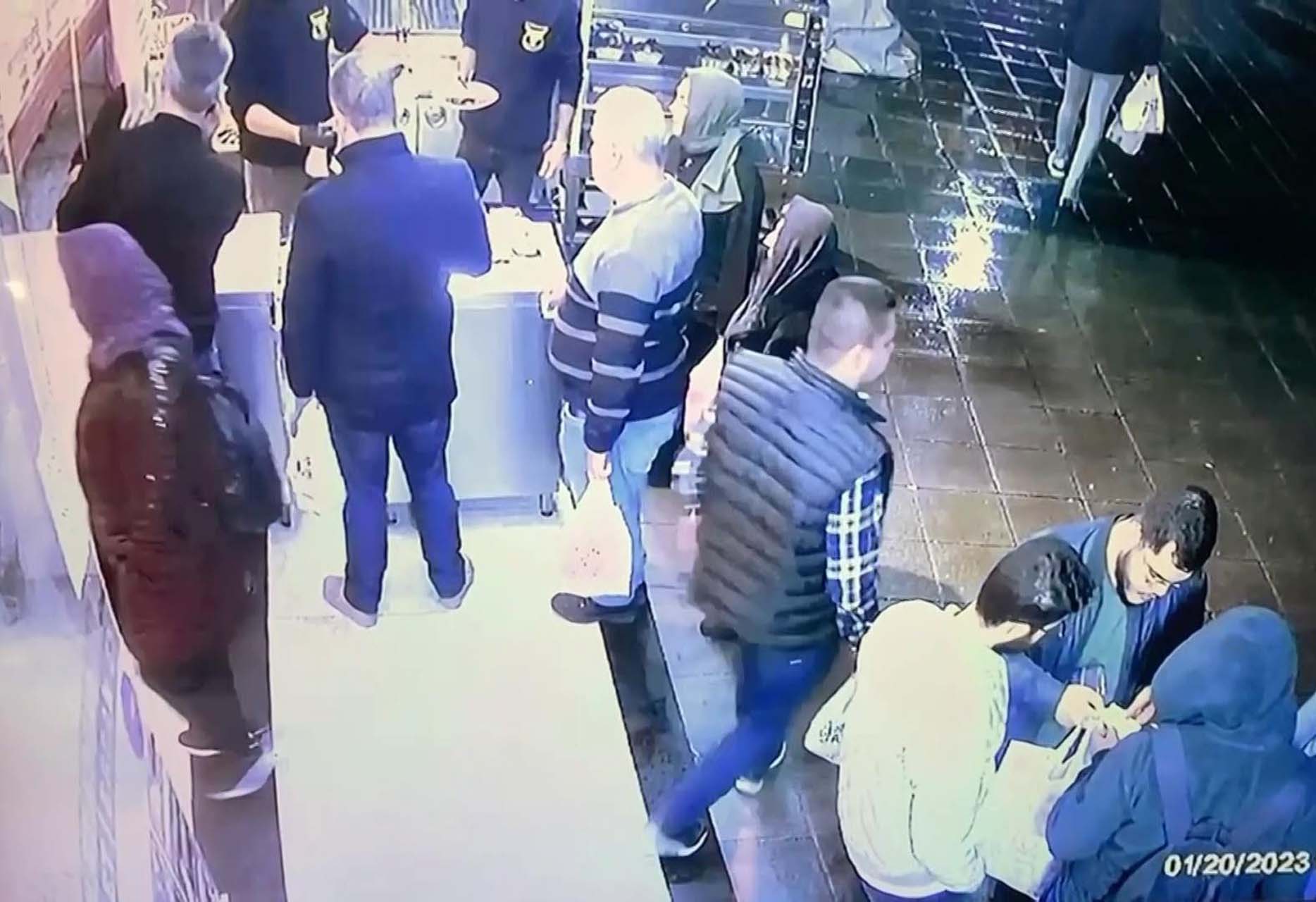 Utanmaz hırsızlar kamerada! Yiyip içtiler, hesabı ödemeden gittiler! 