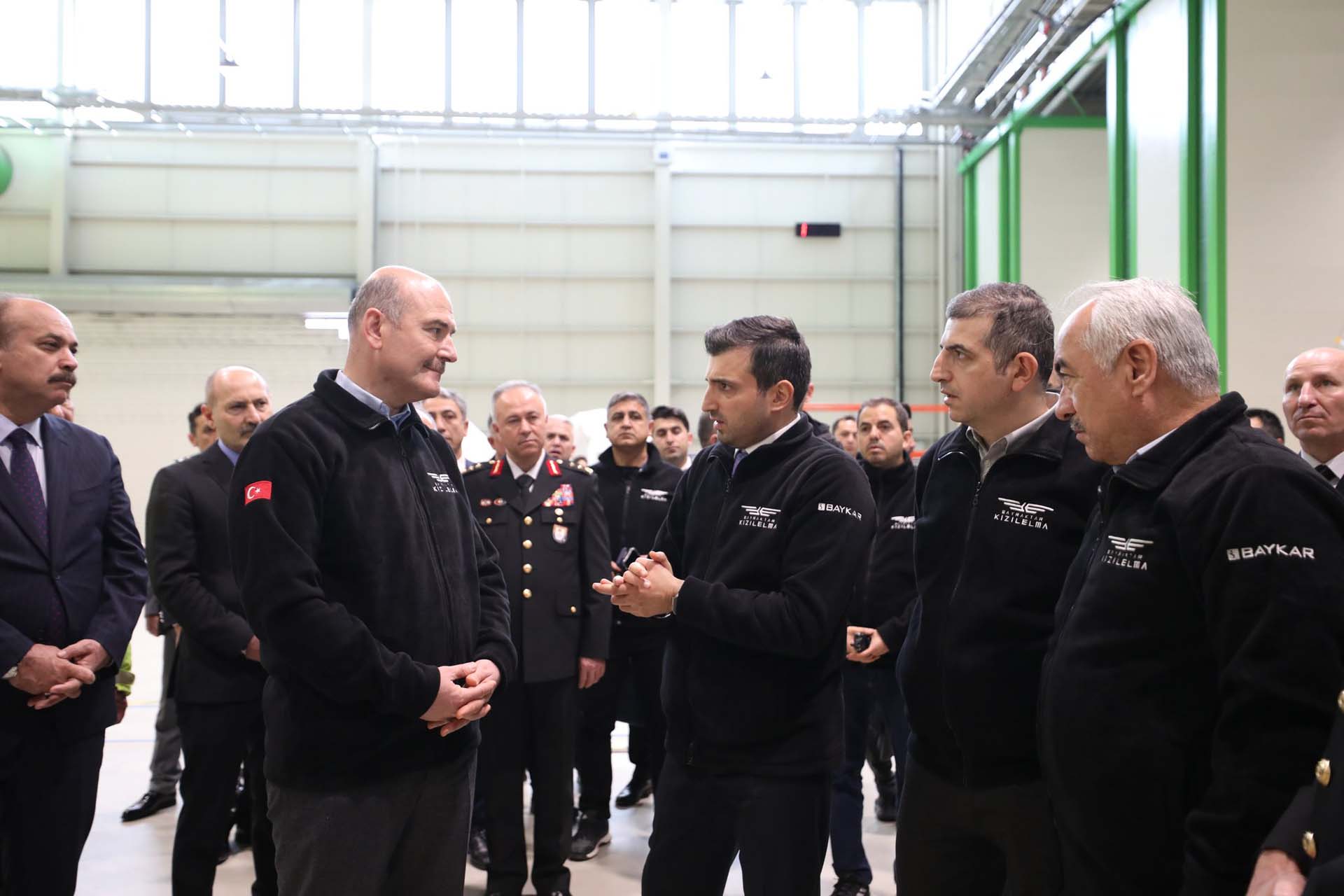 Bakan Süleyman Soylu, BAYKAR'ı ziyaret etti! Bayraktar Kızılelma, İHA ve SİHA'larla önünde fotoğraf çektirdi 