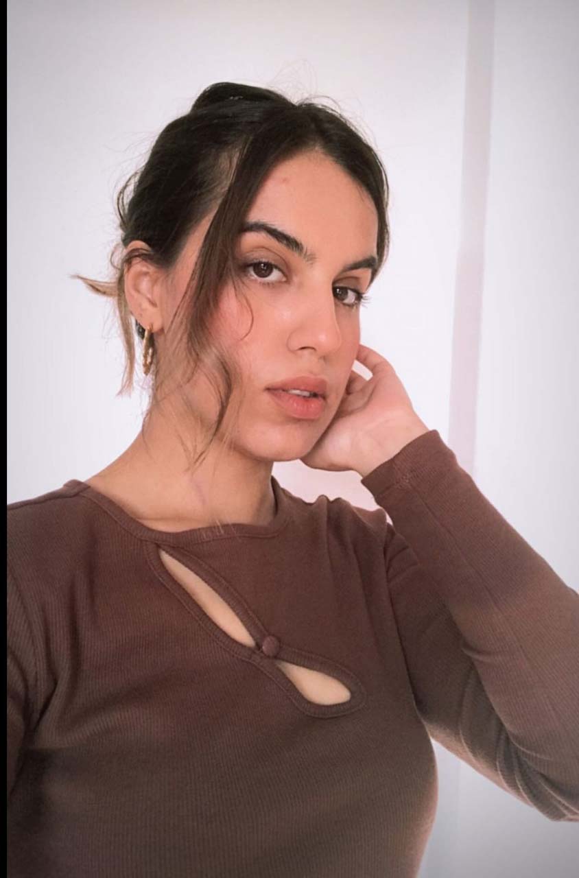 İstanbul Büyükçekmece'de korkunç olay! AVM'nin terasından atlayan genç kız hayatını kaybetti 