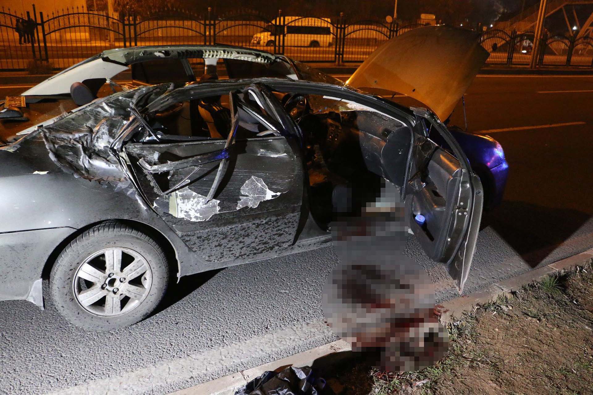 Diyarbakır'da feci kaza! Polislerin olduğu aracı biçti, başka araca çarptı: Polis memuru Kemal Güleç şehit oldu, yaralılar var 