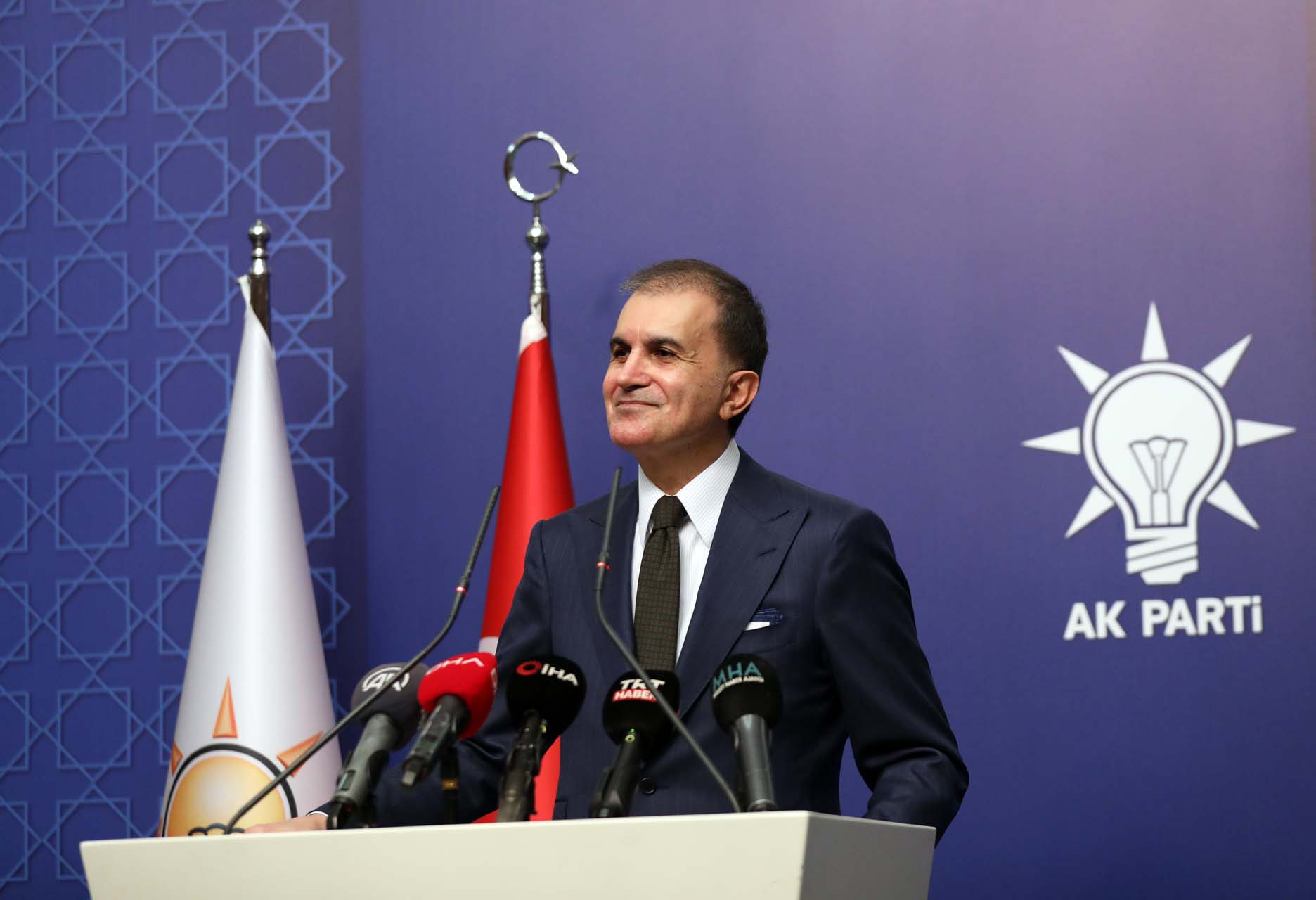 AK Parti Sözcüsü Çelik'ten önemli açıklamalar! İsveç'teki provokasyonlara tepki gösterdi, seçim tarihi ve EYT için konuştu! 