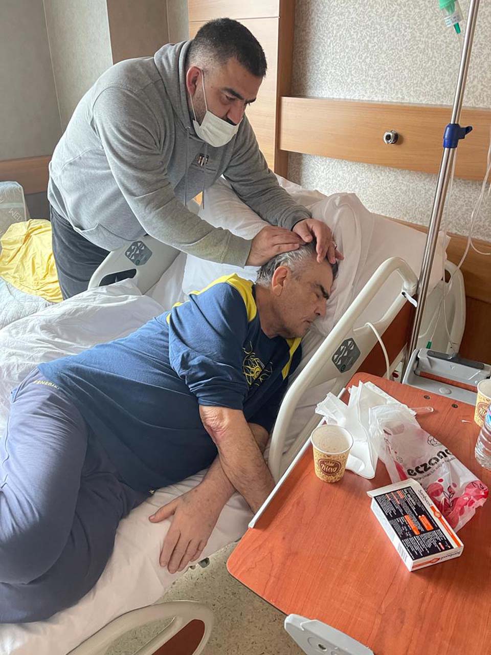 Eski futbolcu Ümit Özat'ın acı günü: Maalesef babamızı, canımızı kaybettik