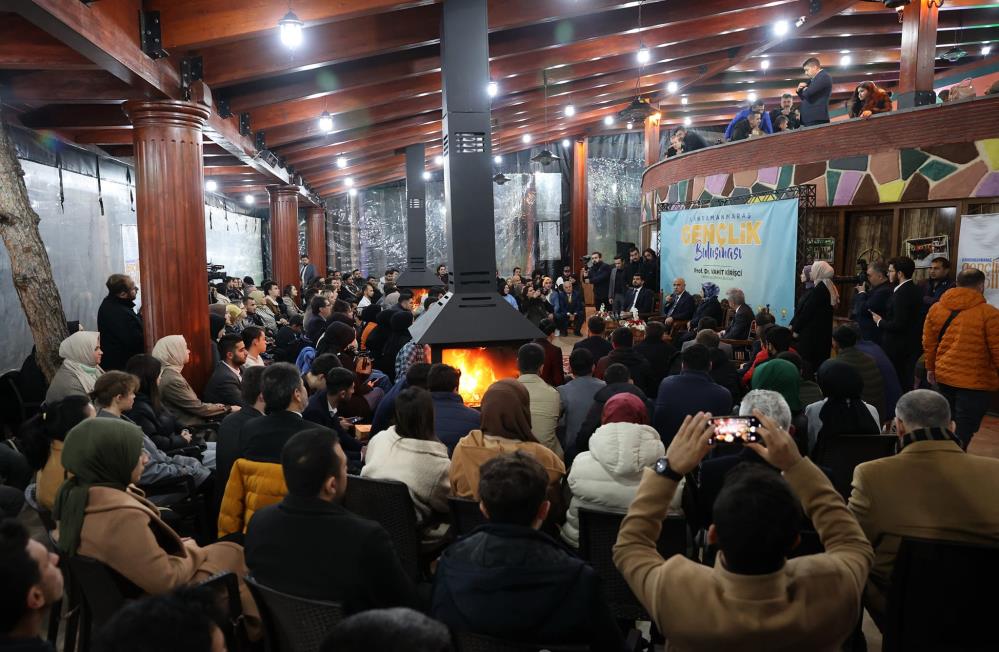 Bakan Kirişci'den altılı masaya sert açıklama: 13 değil, 133 kere toplansanız sizin oradan aday çıkmaz