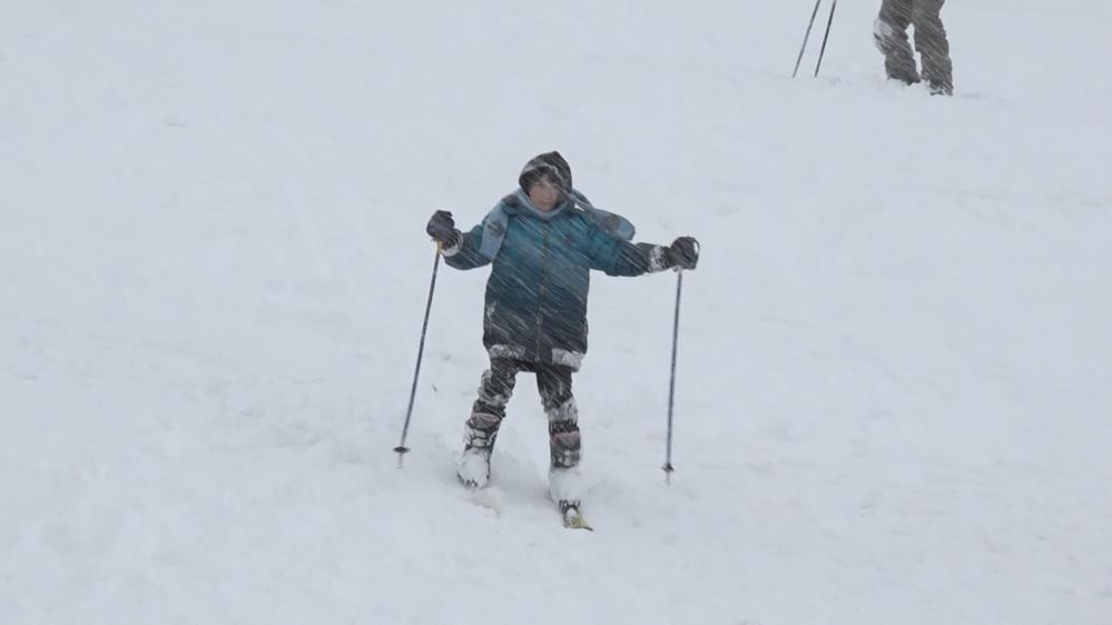 Uludağ kara kavuştu: 35 santimetreye ulaştı