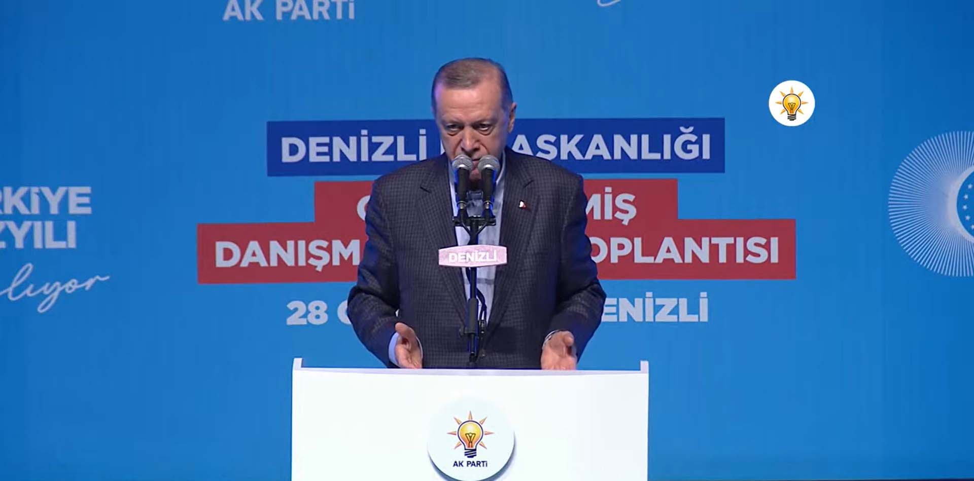 Cumhurbaşkanı Erdoğan altılı masayı sert eleştirdi: Toplantı üstüne toplantı yapıyorlar, bir isim dahi bulamıyorlar