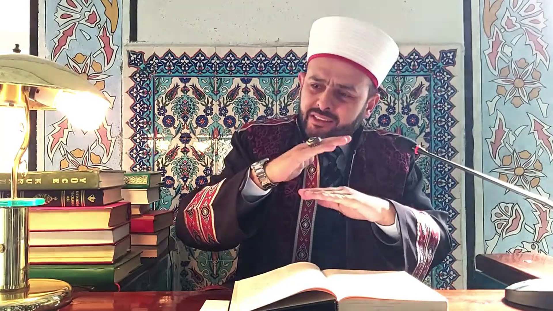 Halil Konakcı, Kur'an-ı Kerim yakılmasına tepki gösterdi: Kur'an yakana hoşgörüyle davranamıyorum