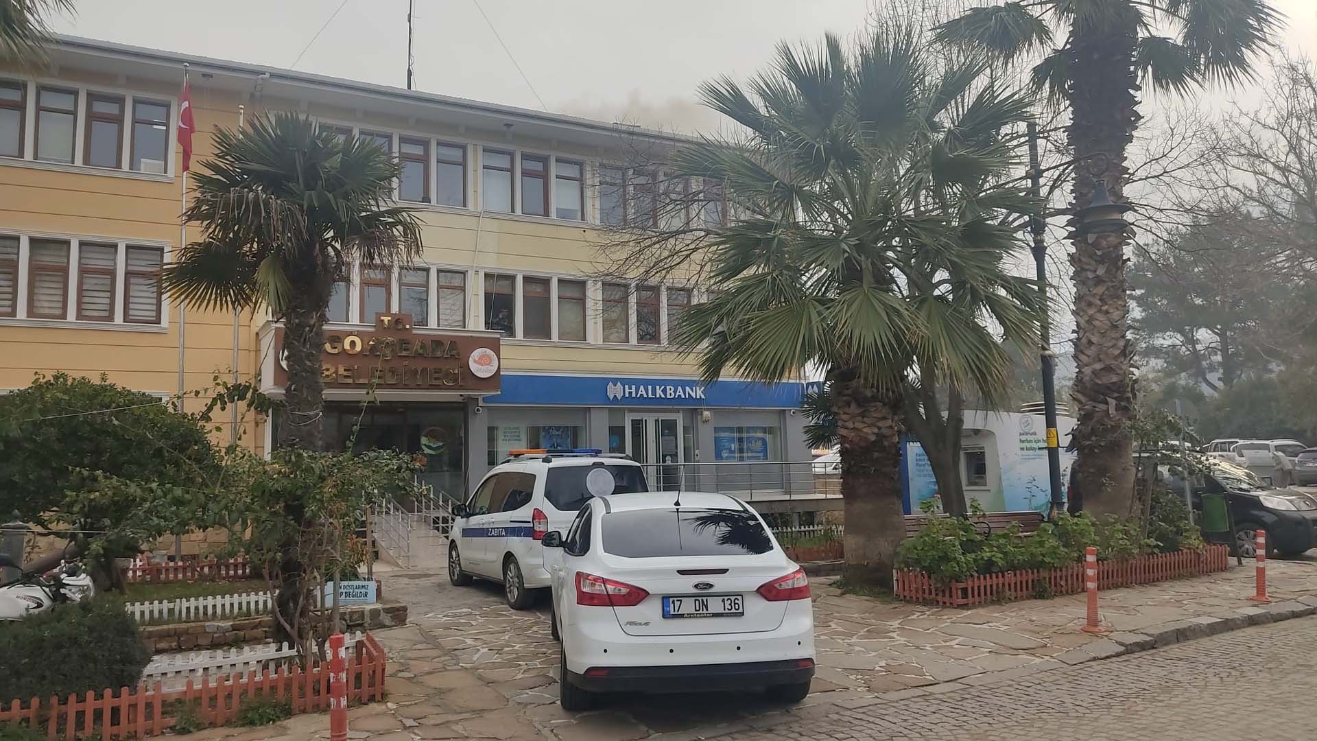 Yolsuzluk ve rüşvet operasyonu: İYİ Partili Gökçeada Belediye Başkanı Ünal Çetin gözaltına alındı 