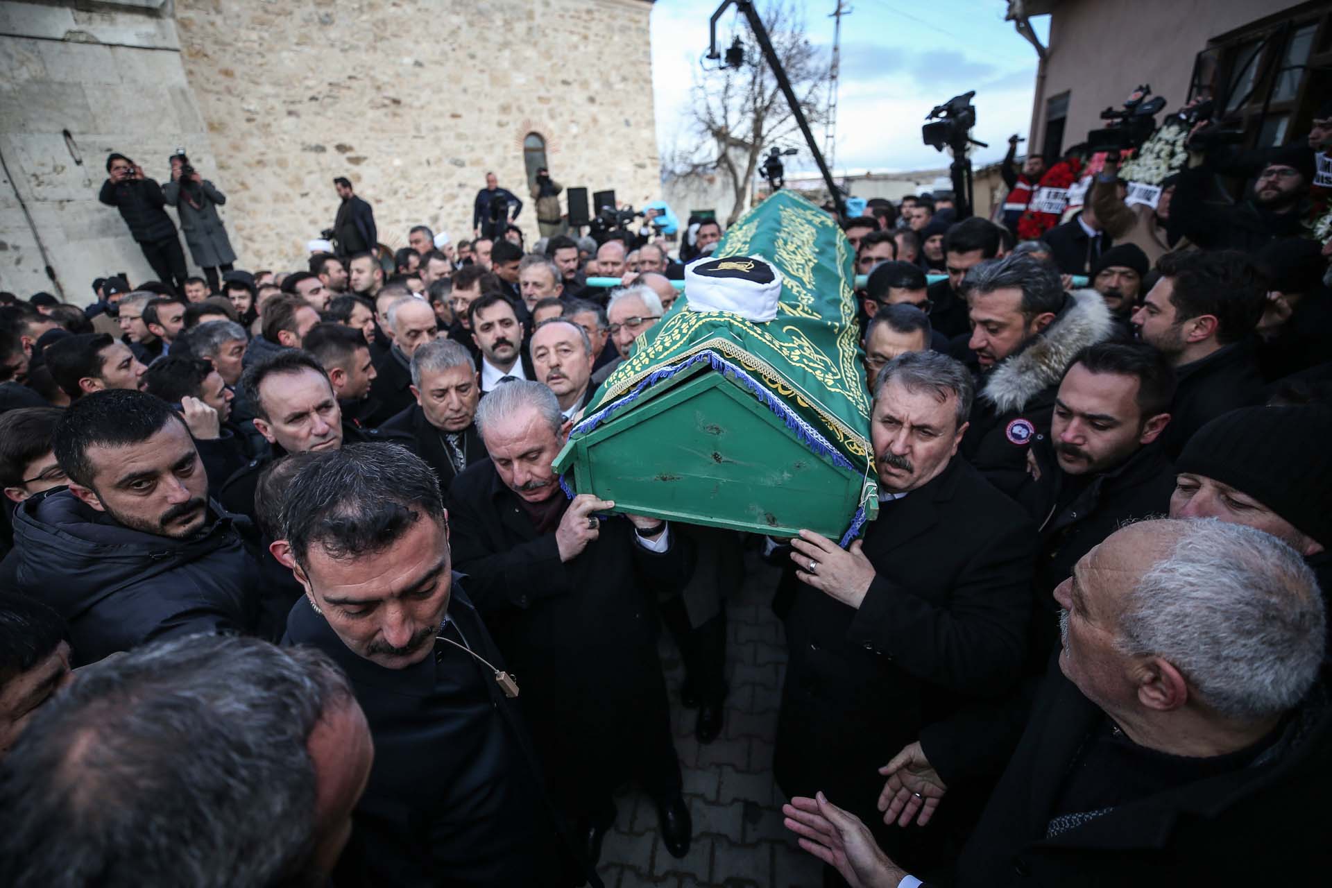 Mustafa Destici'nin babası Ali İhsan Destici son yolculuğuna uğurlandı! Cenaze namazını Destici'nin oğlu kıldırdı