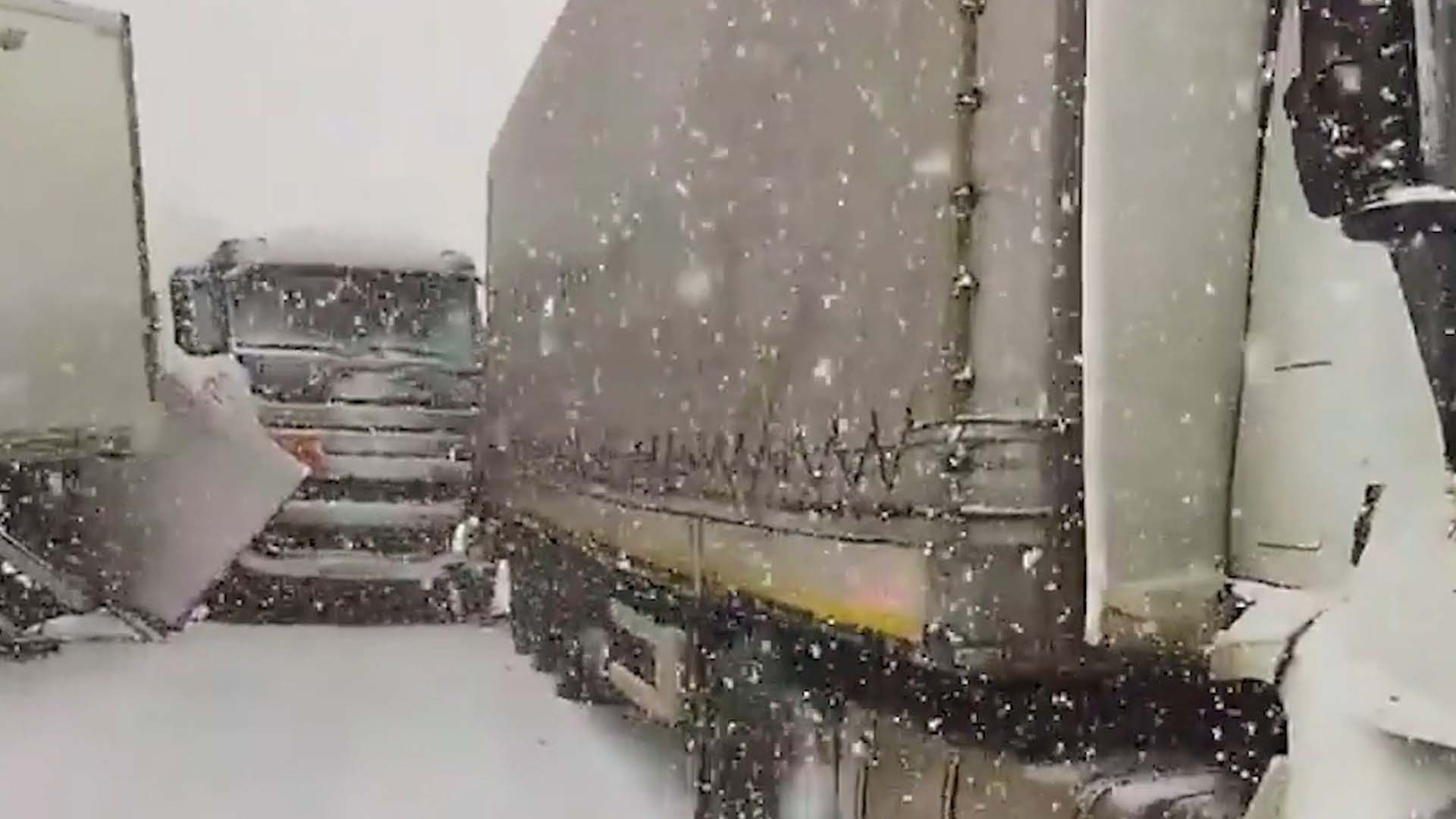 Çankırı'da zincirleme trafik kazası! 14 araç birbirine girdi: Yaralılar var 