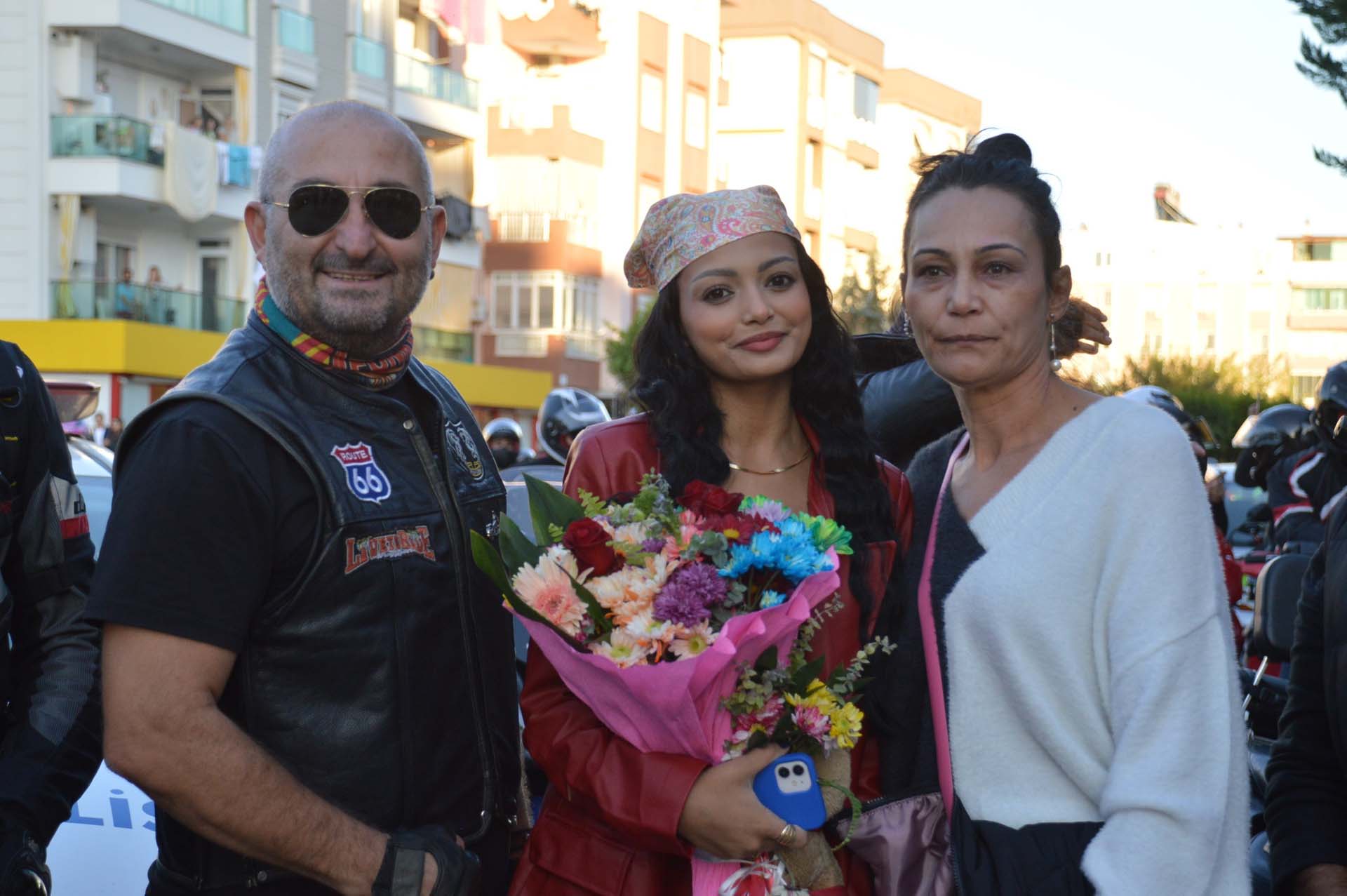 İki kez yakalandığı kansere bu kez yenik düştü! 17 yaşındaki Havva, Dünya Kanser Günü'nde toprağa verildi 