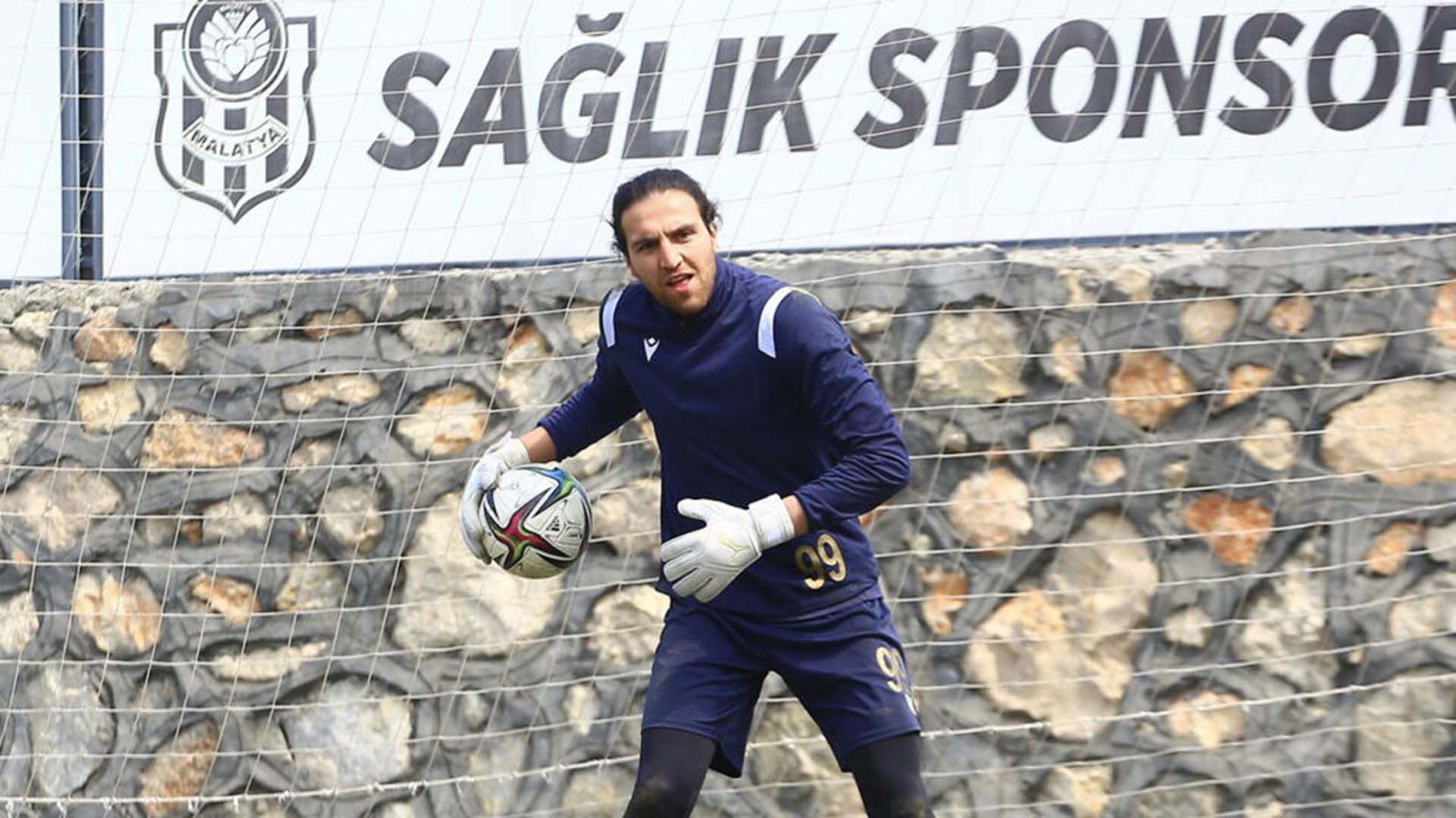 Yeni Malatyaspor kalecisi Ahmet Eyüp Türkaslan hayatını kaybetti! Yılmaz Vural gözyaşlarına boğuldu 