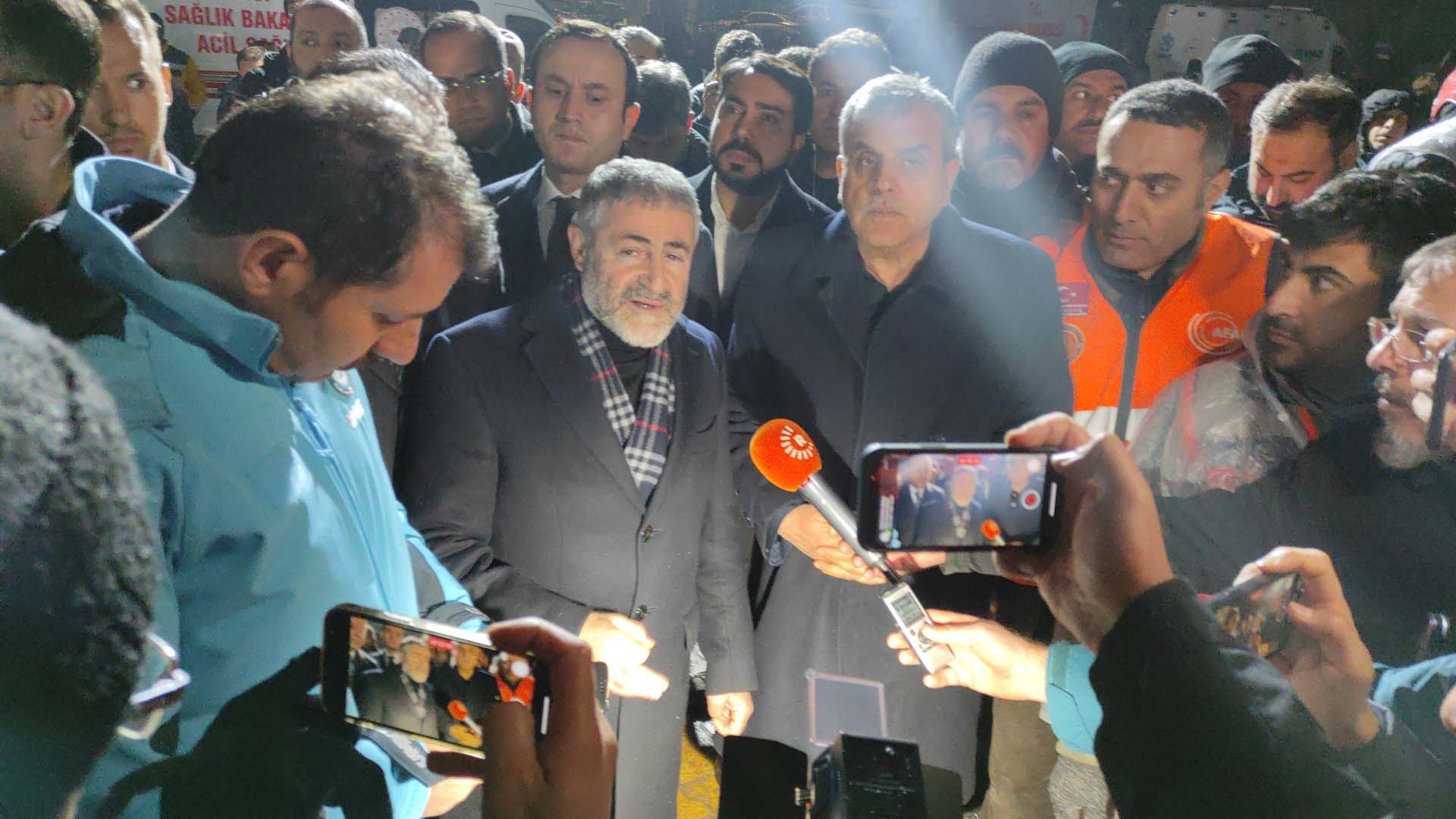 Bakan Nebati acı haberi verdi: 48 şehidimiz var, 103 yaralının 24'ü yoğun bakımda tedavi görüyor