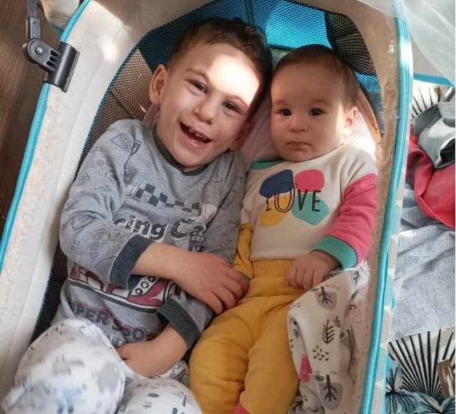 2 kardeş depremde hayatını kaybetmişti! Son yolculuğa uğurlandılar