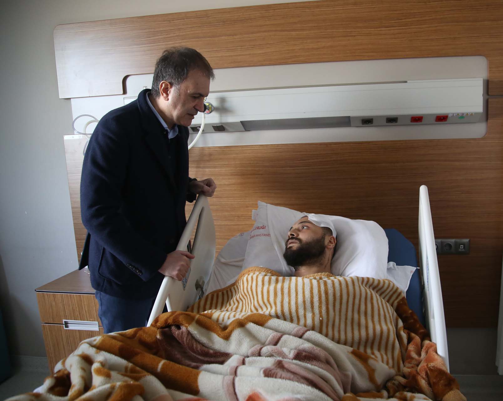 AK Parti Sözcüsü Ömer Çelik, açık ve net konuştu: Yağma olayları karşısında son derece acımasız olacağız