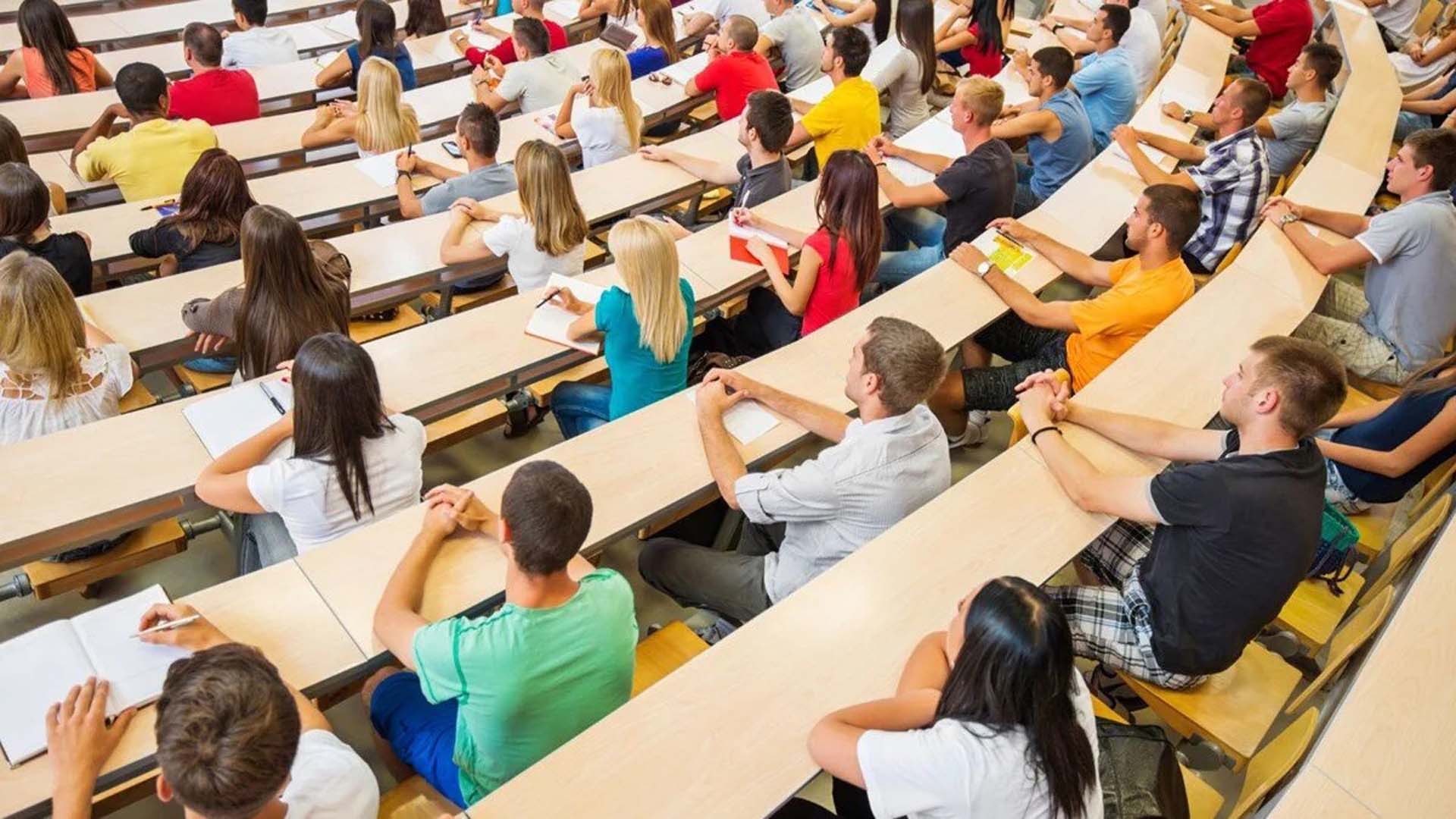 Son dakika: Üniversiteler uzaktan eğitim mi olacak 2023? Üniversite tatil mi?