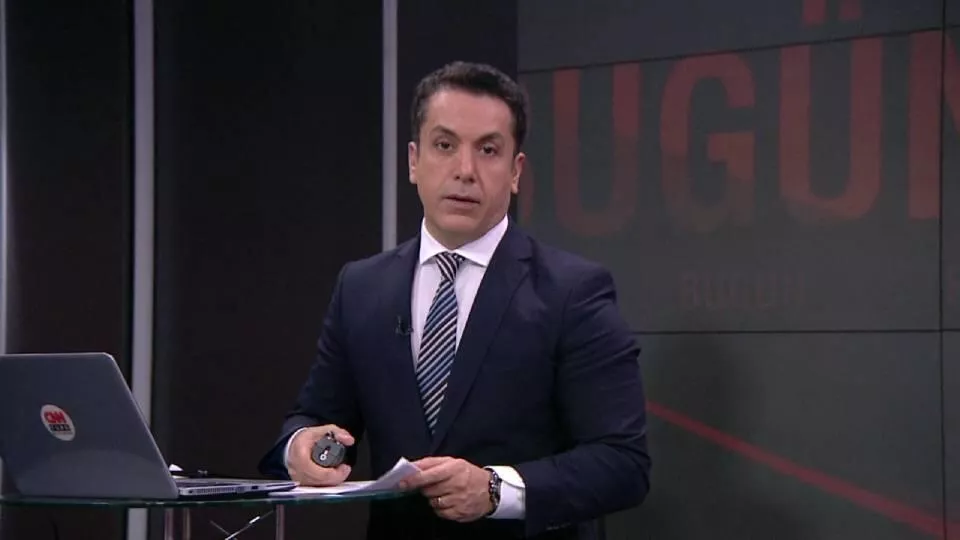 Yasin Erçağlayan kimdir, nerelidir, kaç yaşındadır? CNN Türk Spikeri Yasin Erçağlayan'ın biyografisi