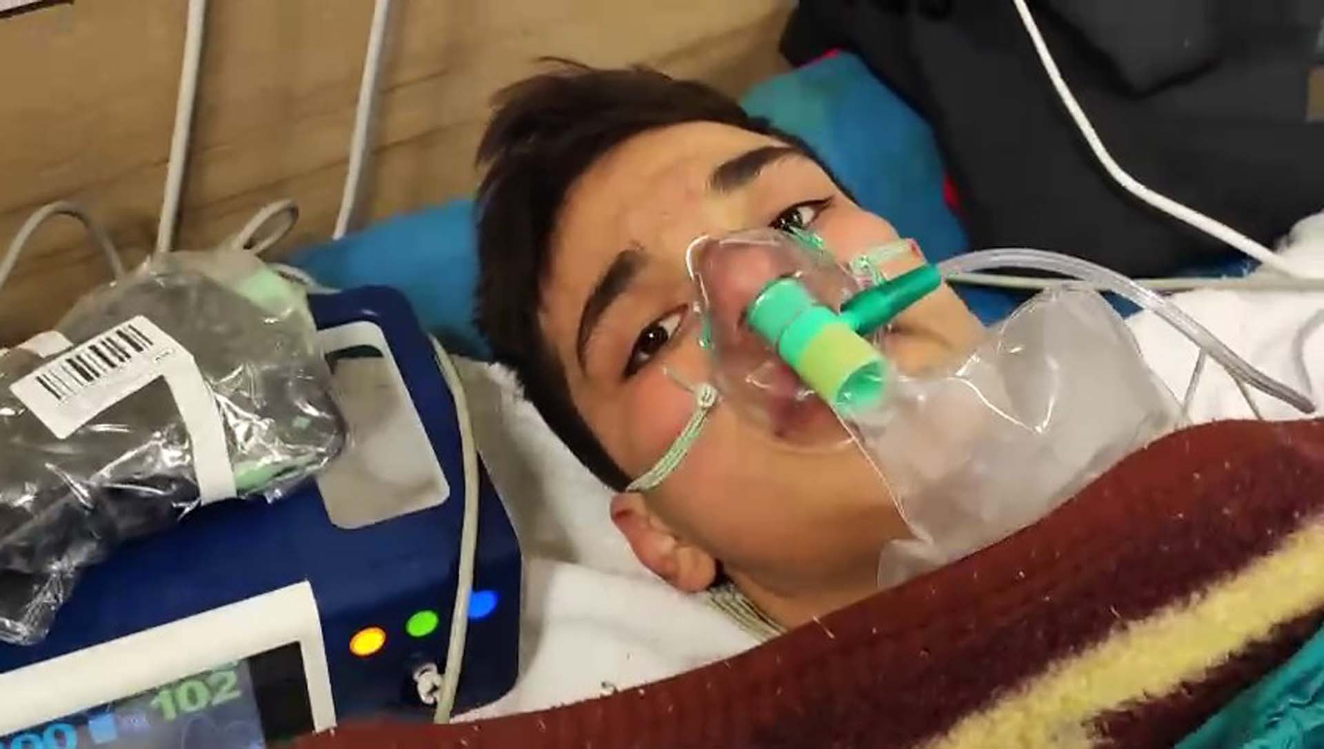 Enkazdan198 saat sonra kurtulmayı başardılar! Bakın 9 gün enkazda ne yemişler!