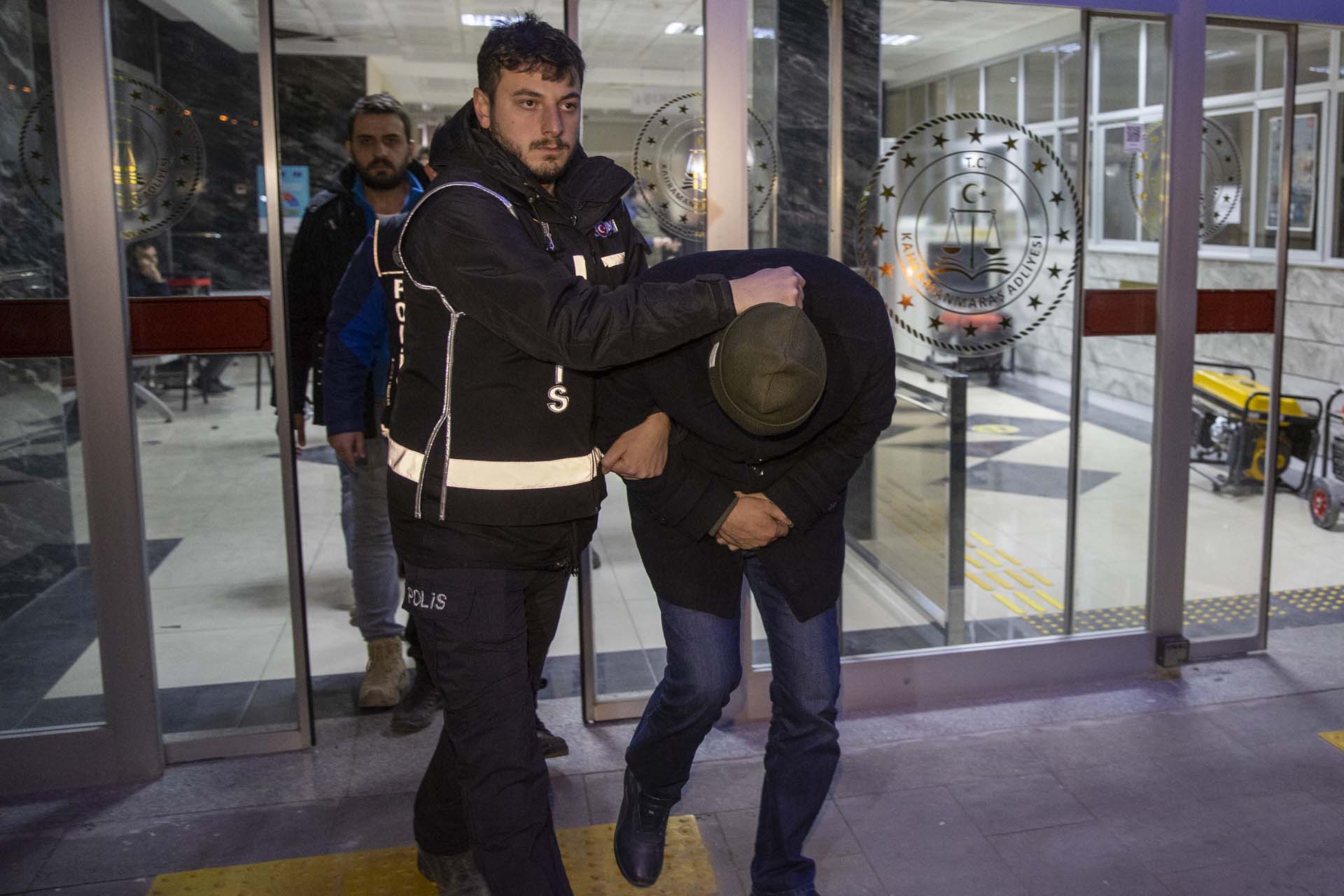 Vatandaşlara mezar olmuştu! Kahramanmaraş'taki Ebrar sitesinin müteahhidi tutuklandı 