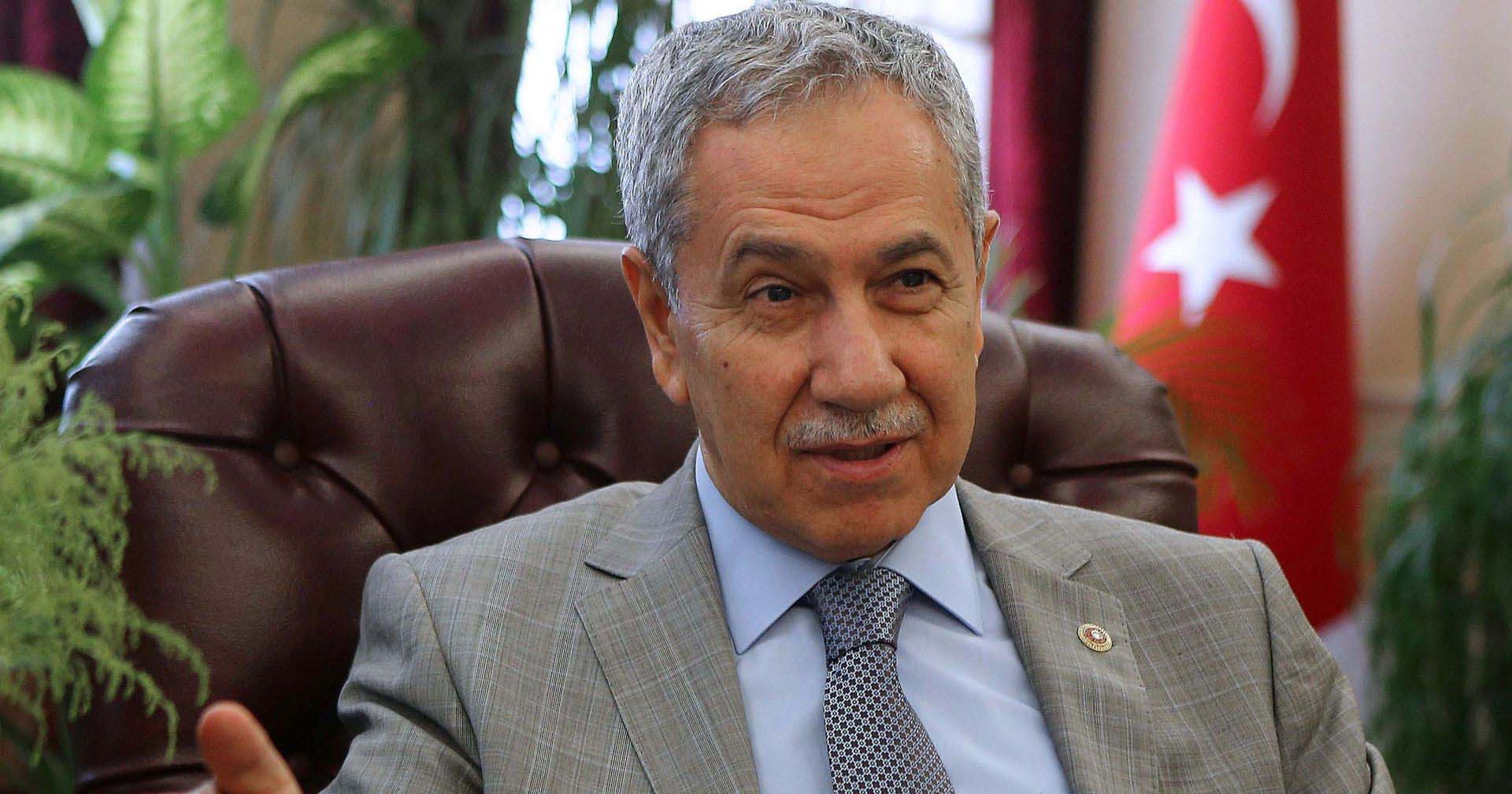 Seçimlerin ertelenmesini istemişti! Bülent Arınç'tan bir çıkış daha: Hala enkazda kalan var, hangi seçmenden oy isteyeceksiniz?