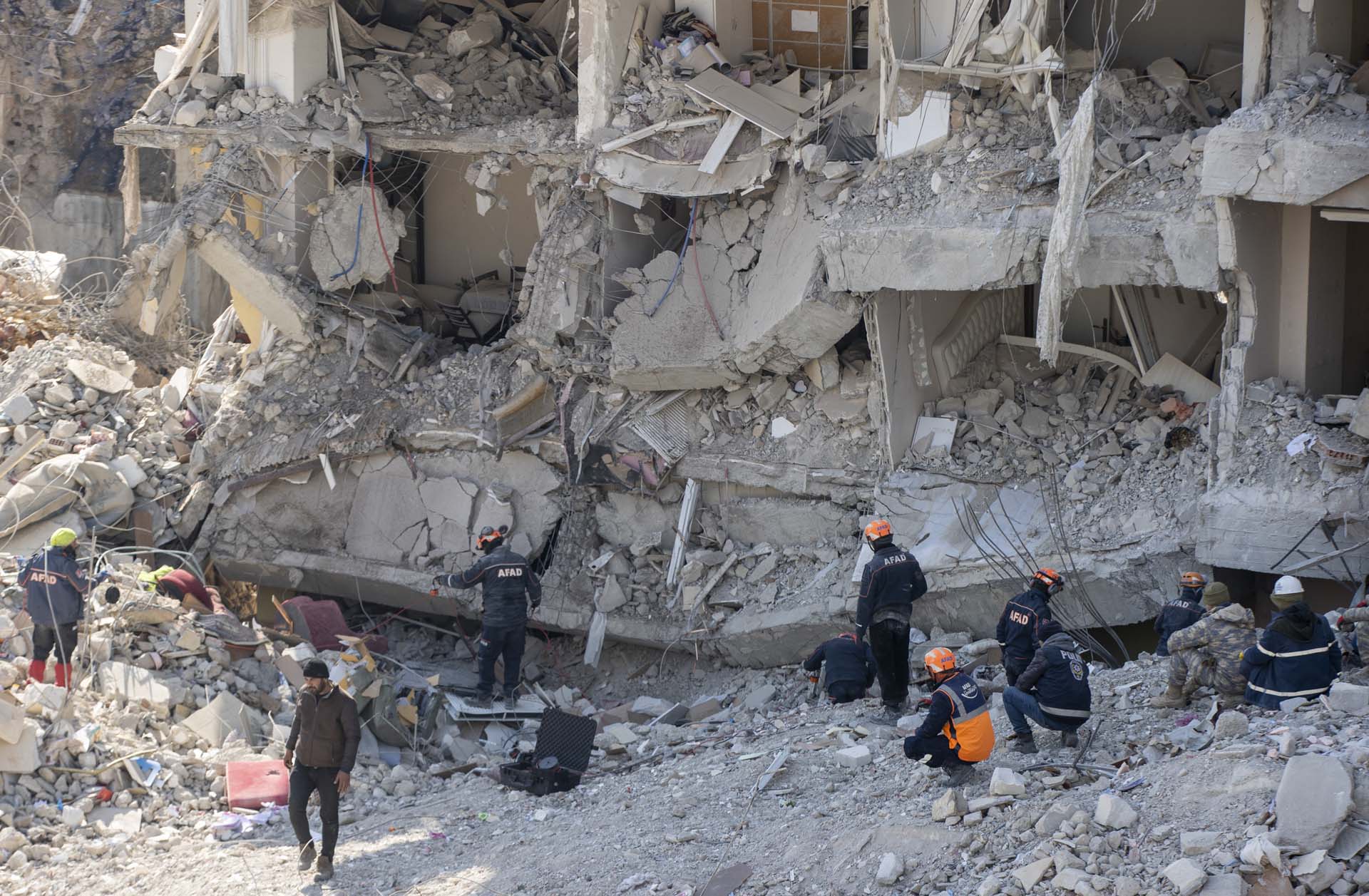 Kandilli Rasathanesi'nden Kahramanmaraş depremi için çarpıcı açıklama: 3 farklı şok 80 saniye sürdü