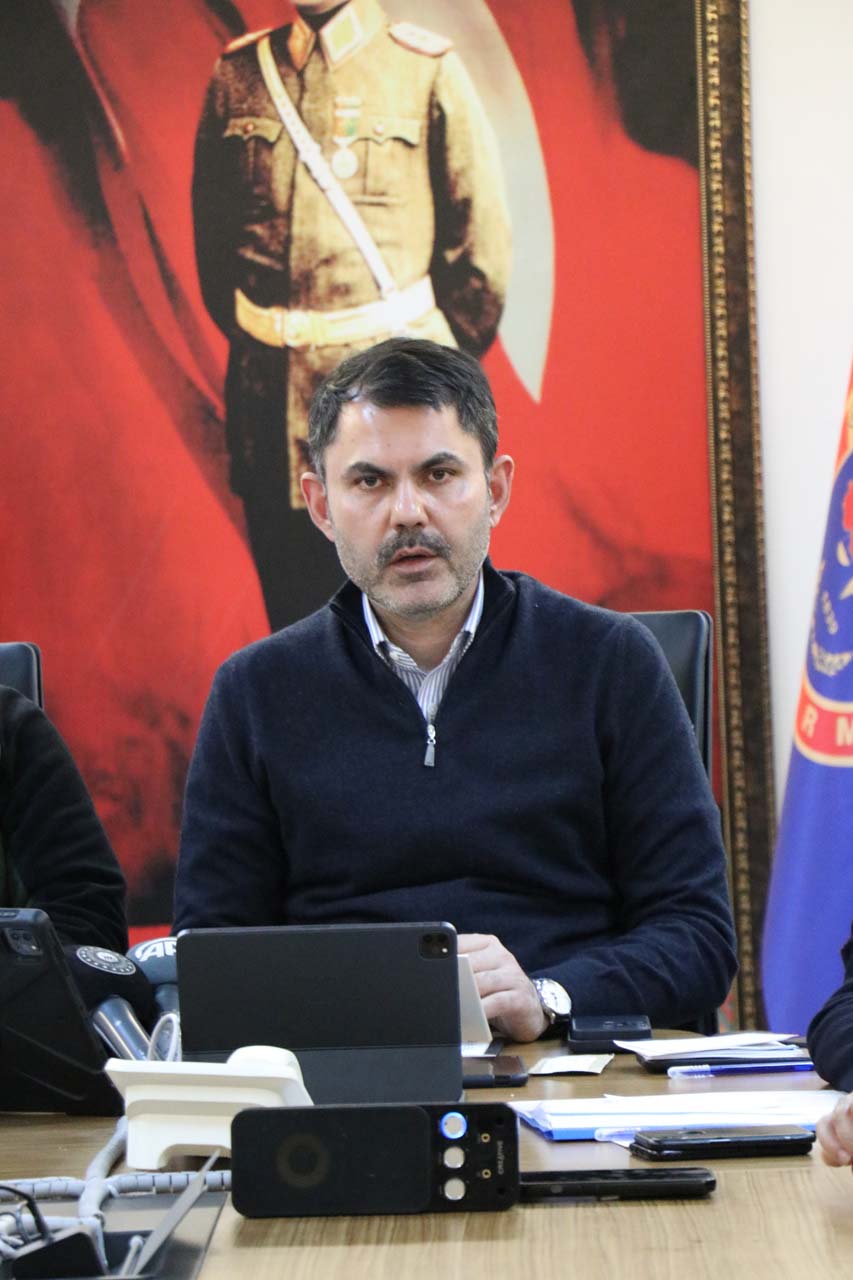 Bakanlar Osmaniye'de açıklamada bulundu! Hasar tespit çalışmaları ve yeni konut seferberliği hakkında açıklama yaptılar!