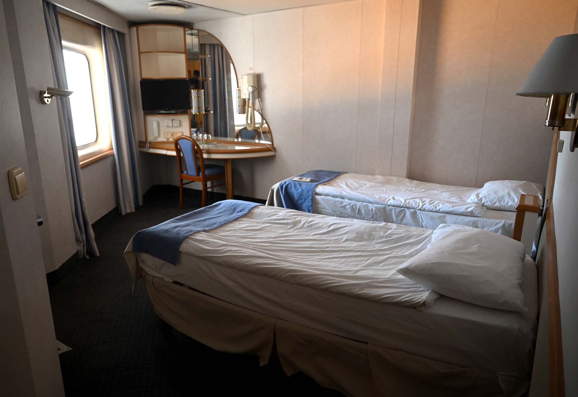 İskenderun Limanına yanaştı! Kruvaziyer gemisi depremzedeleri ağırlamaya başladı!