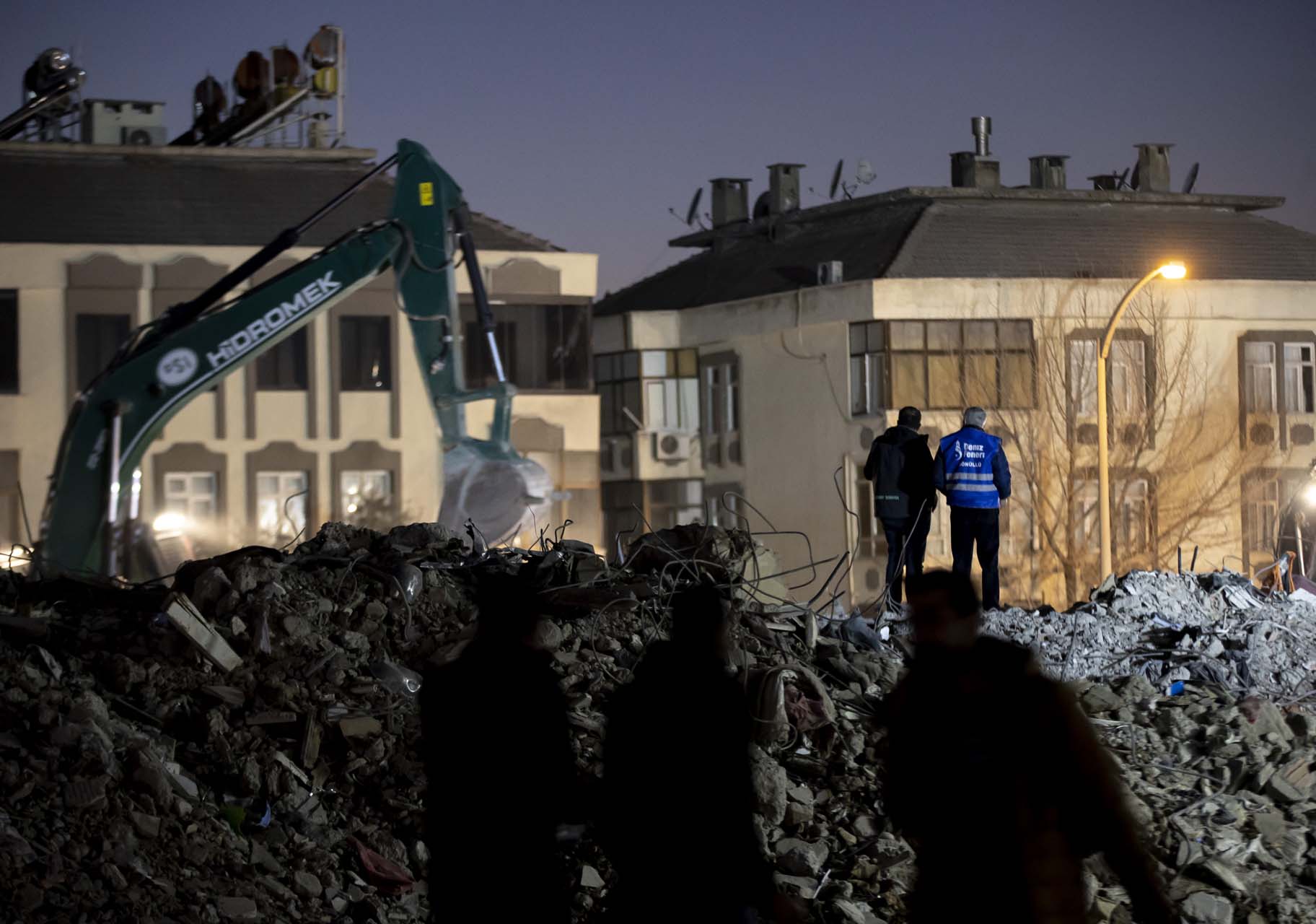 Kahramanmaraş'ta enkaz kaldırma çalışmaları başladı! Arama kurtarma çalışmalarının sonuna gelindi!