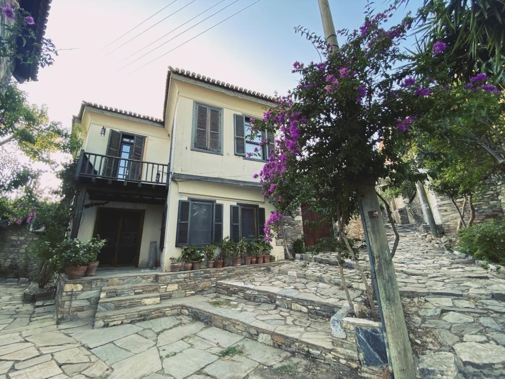 Mübadelenin simge köylerinden tarihi Doğanbey, eşsiz güzelliği ile yaz kış misafirlerini ağırlıyor