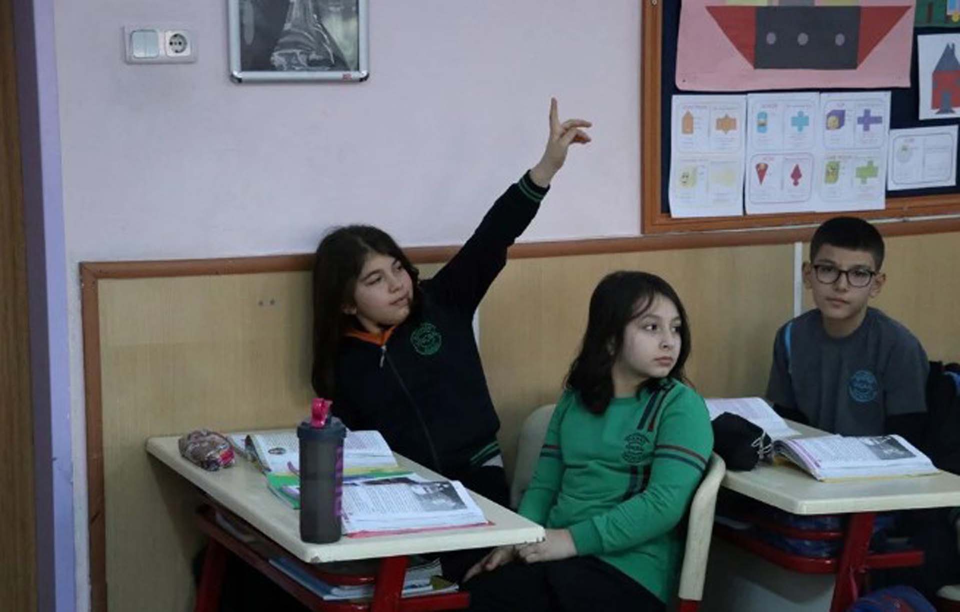 Deprem sonrası 71 ilde ders zili çaldı!