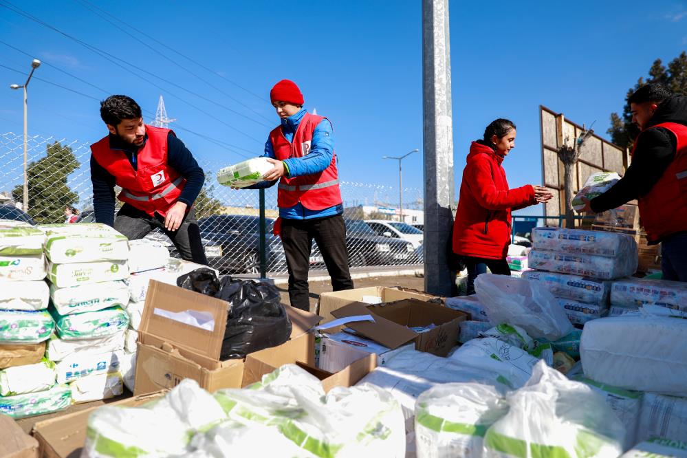 Kızılay’ın afet bölgelerindeki yardım çalışmaları devam ediyor