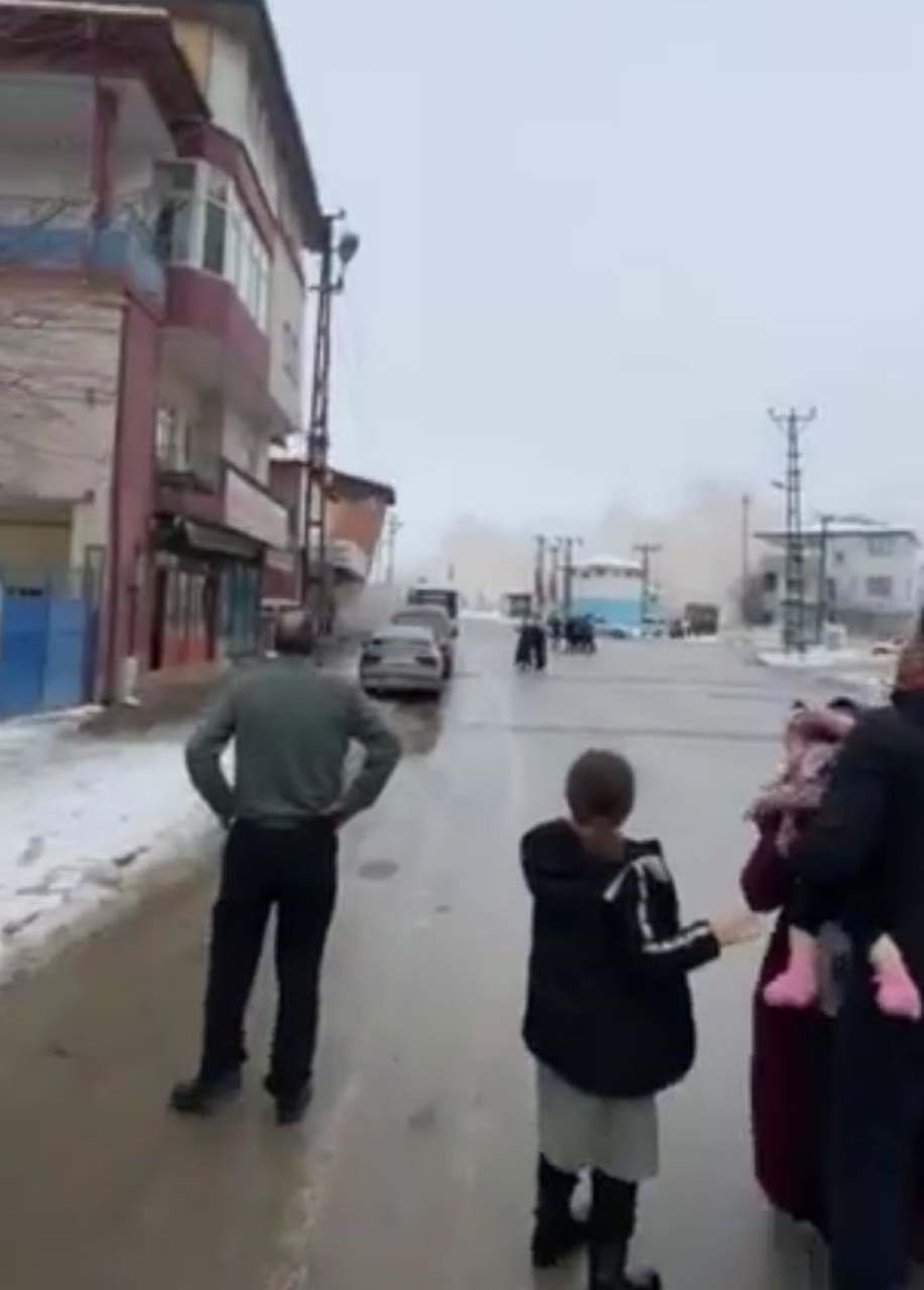 Korku filminden çıkmış gibi: Kahramanmaraş depreminin yeni görüntüleri ortaya çıktı! İşte o anlar... 