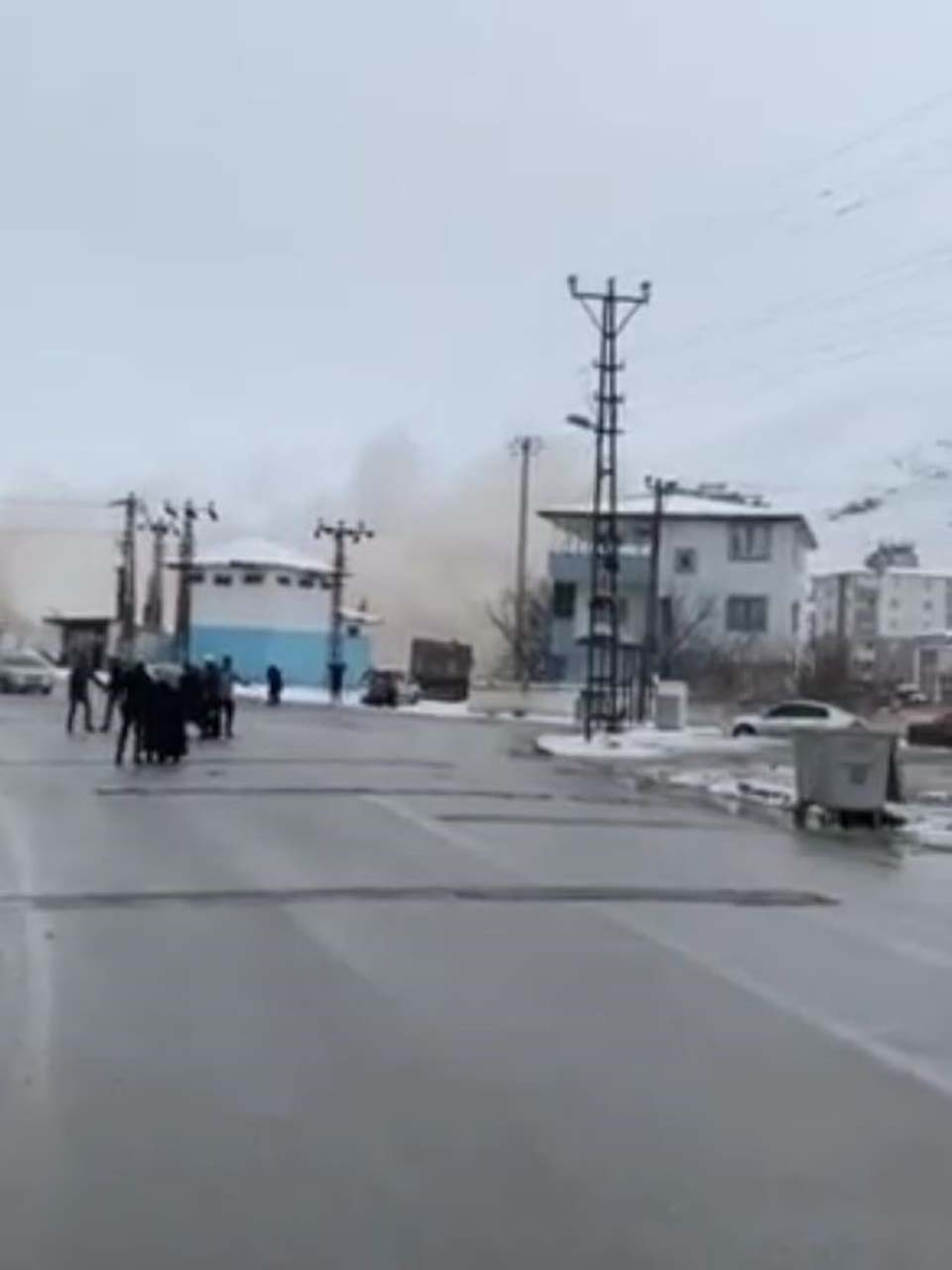 Korku filminden çıkmış gibi: Kahramanmaraş depreminin yeni görüntüleri ortaya çıktı! İşte o anlar... 
