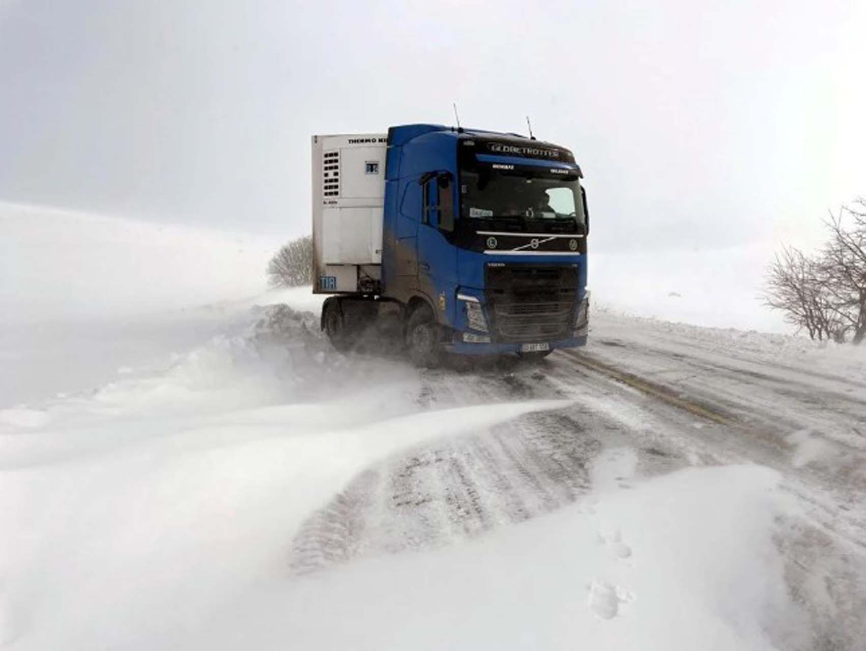 Meteoroloji uyardı! İki bölgeye çığ uyarısı yapıldı!