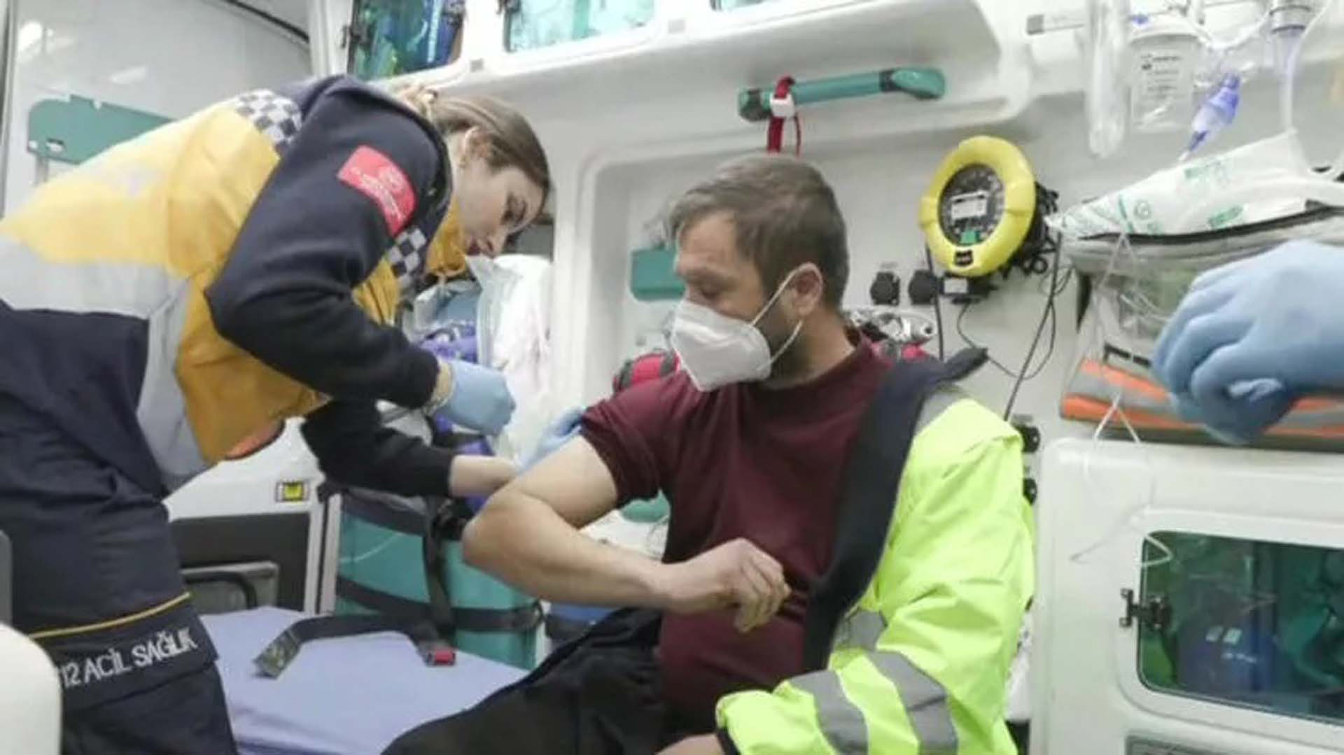 Sağlık Bakanı Fahrettin Koca deprem bölgesindeki salgın hastalıklarına ilişkin açıklamada bulundu!