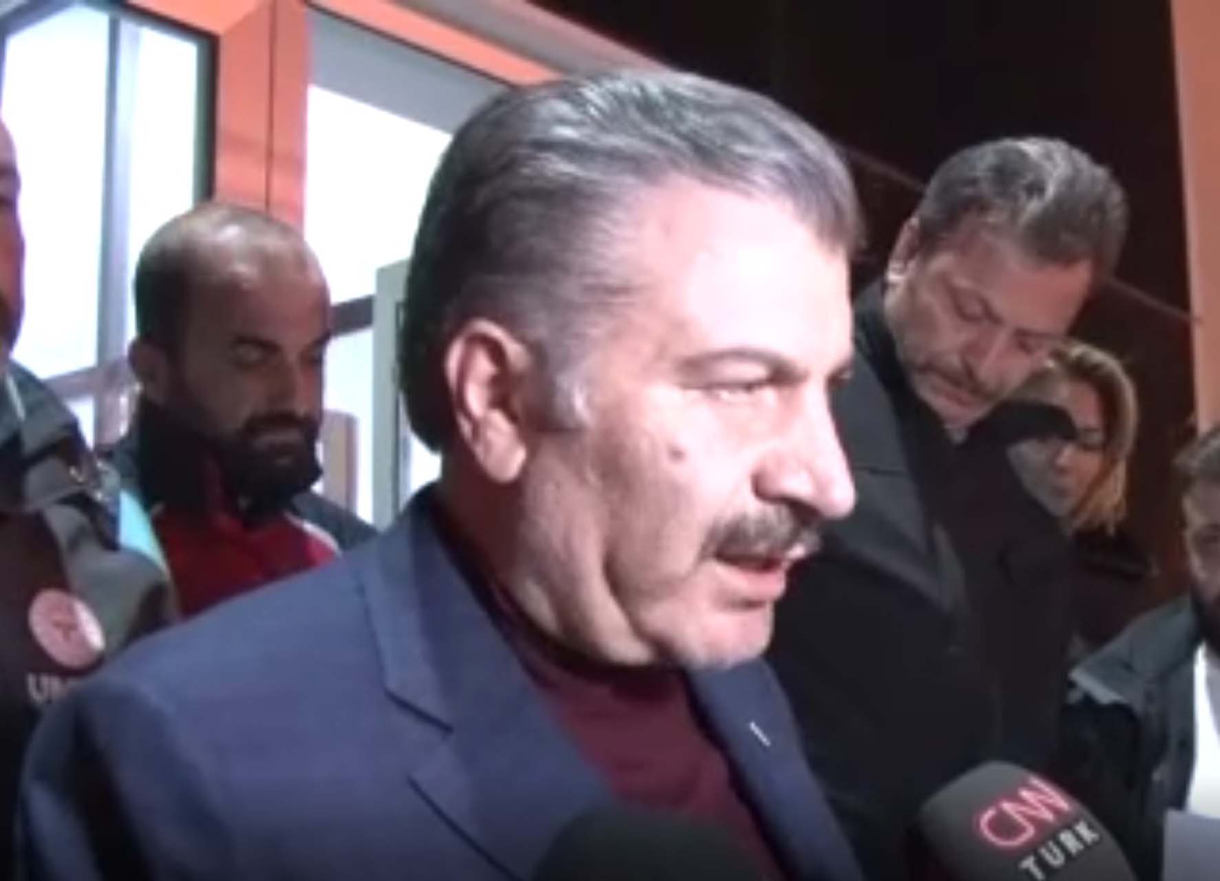 Sağlık Bakanı Fahrettin Koca deprem bölgesindeki salgın hastalıklarına ilişkin açıklamada bulundu!