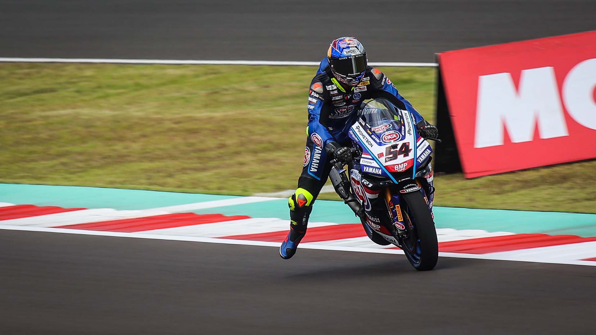 Toprak Razgatlıoğlu Dünya Superbike Şampiyonası'nın Endonezya yağında ikinci oldu!