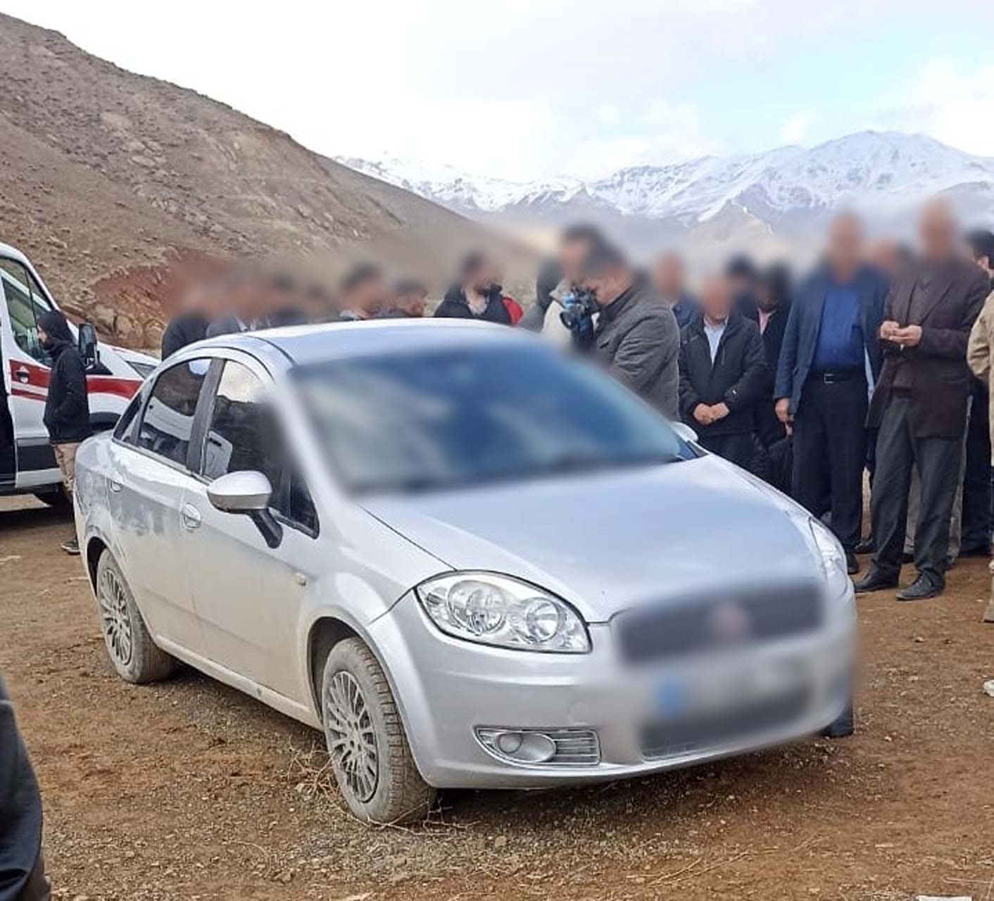 Görenler gözlerine inanamadı! Arabasının içinde intihar etti!