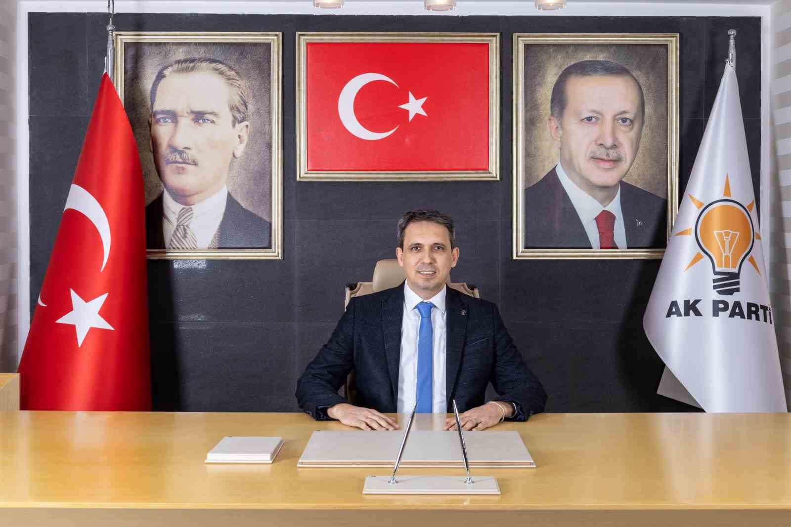 Aydın'da AK Parti’ye aday adayı müracaatı patlaması yaşanıyor