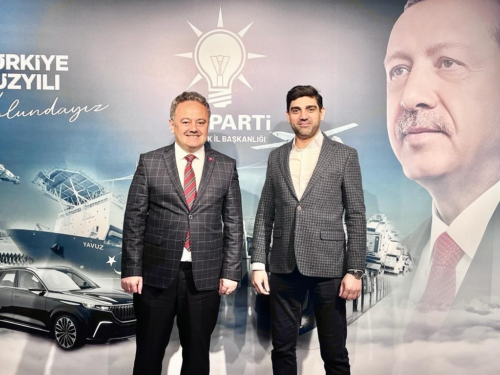 Av. İsmail Altınöz'ün istifasıyla boşalan AK Parti Karabük İl Başkanlığına Ferhat Salt atandı