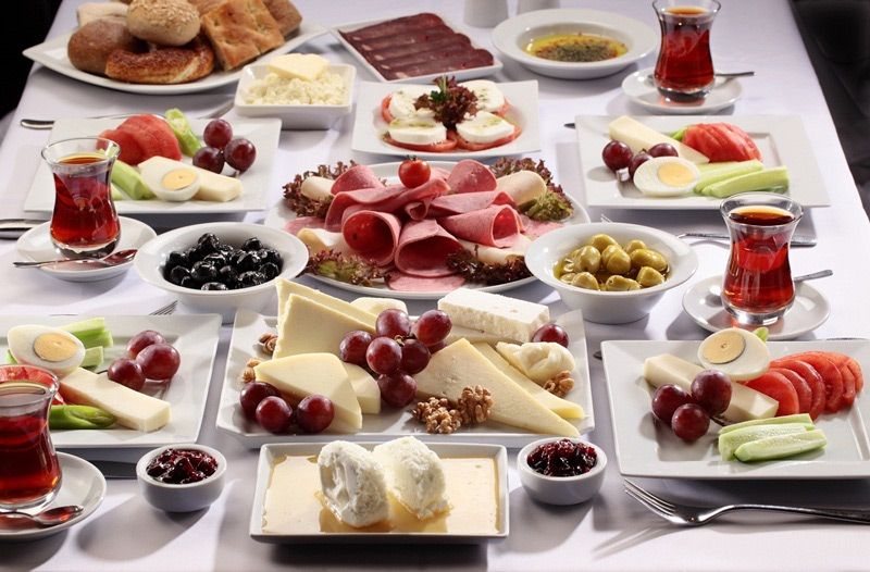 Bu gece ilk sahur yapılacak, sahur sofrasında hangi yiyecekler olmalı? Nelere dikkat edilmeli?