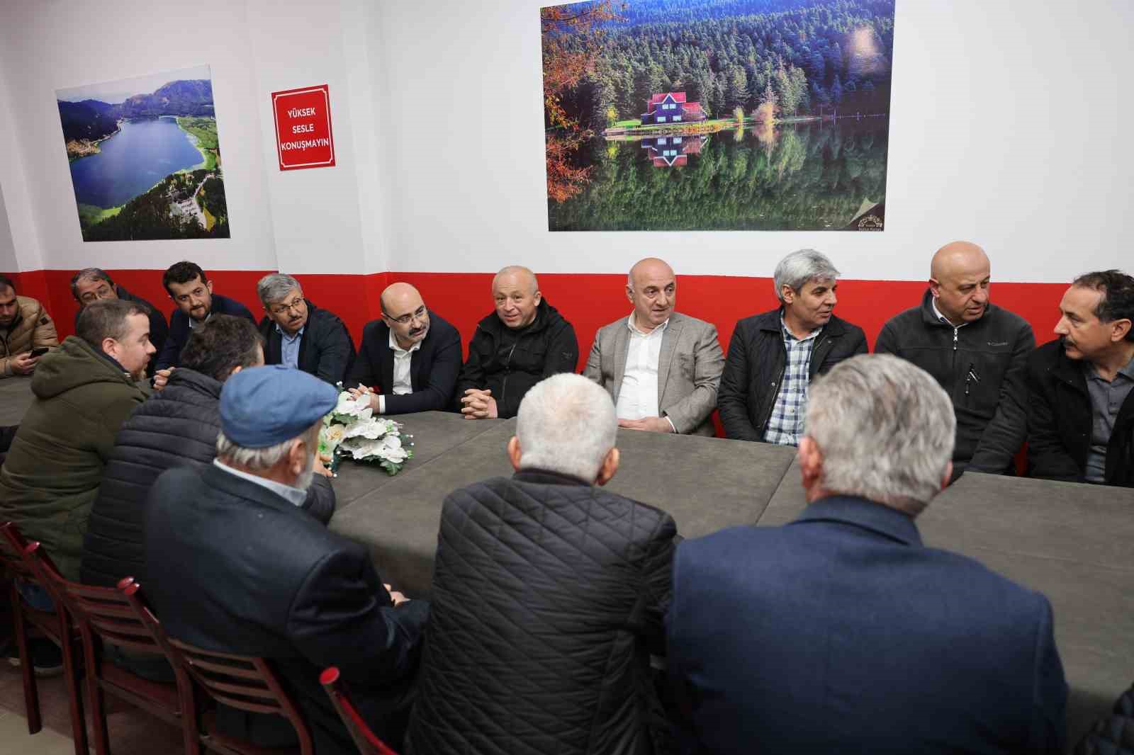 Başkan Bıyık hiç durmuyor Ramazan’da iftardan sonra mahalle mahalle geziyor
