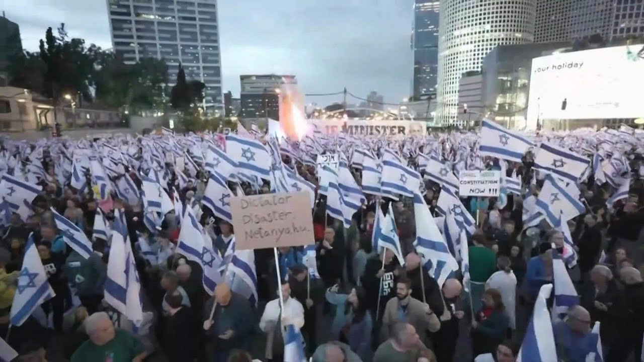 Netanyahu geri adım attı tartışmalı yargı düzenlemesini askıya alacağını bildirildi