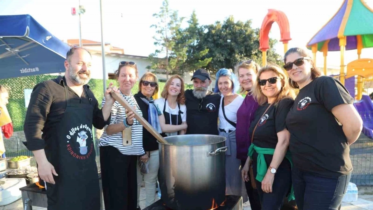 O Allos Anthropos adlı gönüllü yardım kuruluşu, aşçılardan Bodrum’da iftar yemeği
