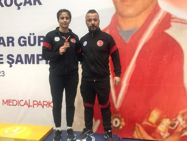 Depremzede güreşçi Havva Duran, doğup büyüdüğü Hatay için mücadele edecek